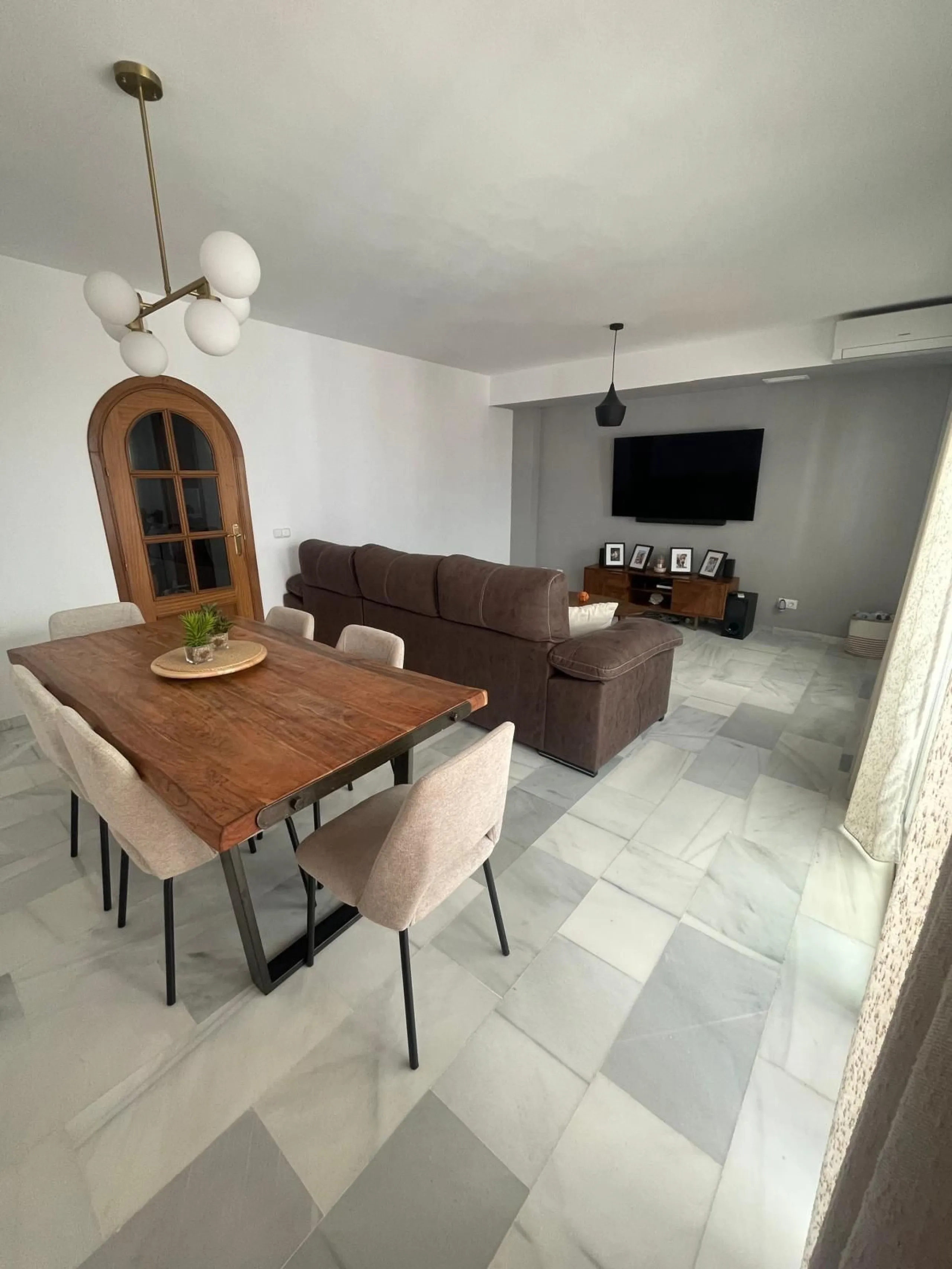 Prime Townhouse in Urb. Atalaya Golf with Rooftop Terrace & Sea Views – Exclusive Costa del Sol Living Surrounded by Golf Courses!