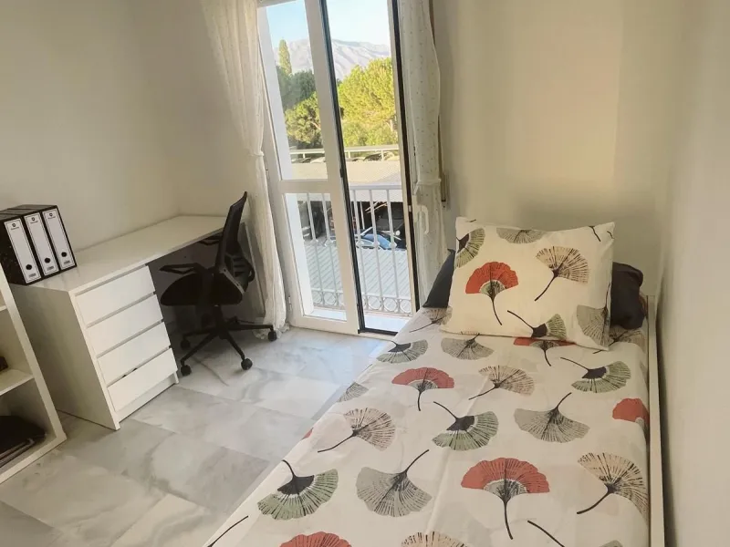 Prime Townhouse in Urb. Atalaya Golf with Rooftop Terrace & Sea Views – Exclusive Costa del Sol Living Surrounded by Golf Courses!