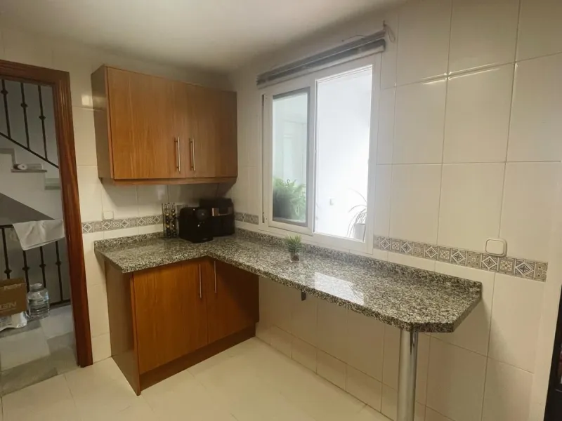 Prime Townhouse in Urb. Atalaya Golf with Rooftop Terrace & Sea Views – Exclusive Costa del Sol Living Surrounded by Golf Courses!