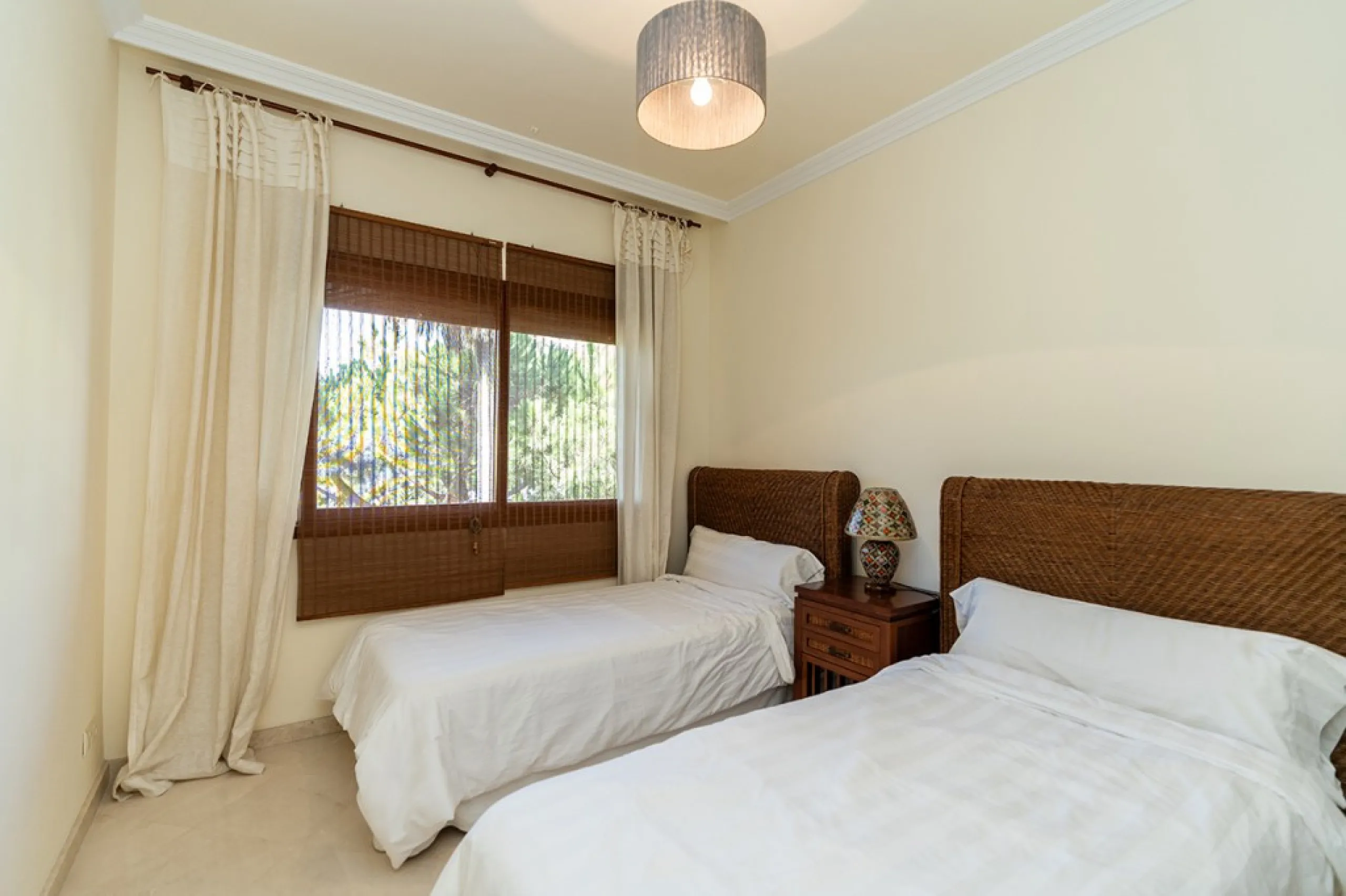 Apartment - Penthouse в продаже в Marbella, Málaga. В доме 3 спален и 2 ванных комнат. Площадь дома 144 м²