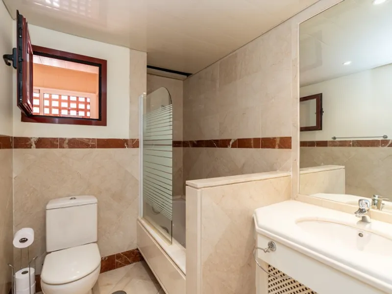Apartment - Penthouse в продаже в Marbella, Málaga. В доме 3 спален и 2 ванных комнат. Площадь дома 144 м²