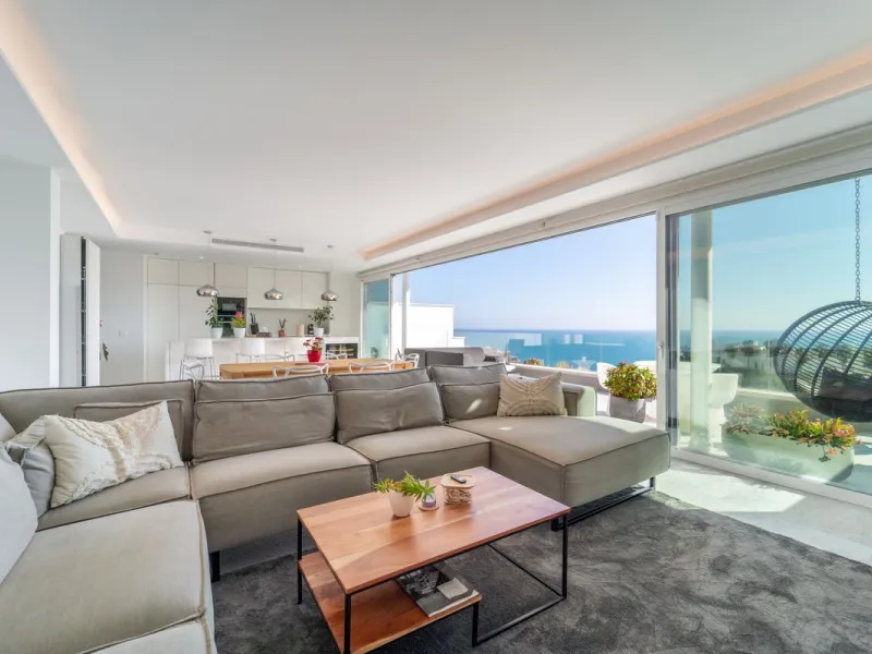 Welcome to this stunning penthouse apartment offering breathtaking panoramic sea views. Upon entering the property, either via the front door or personal lift, you will be immediately captivated by the magnificent panoramic sea views. The spacious living 