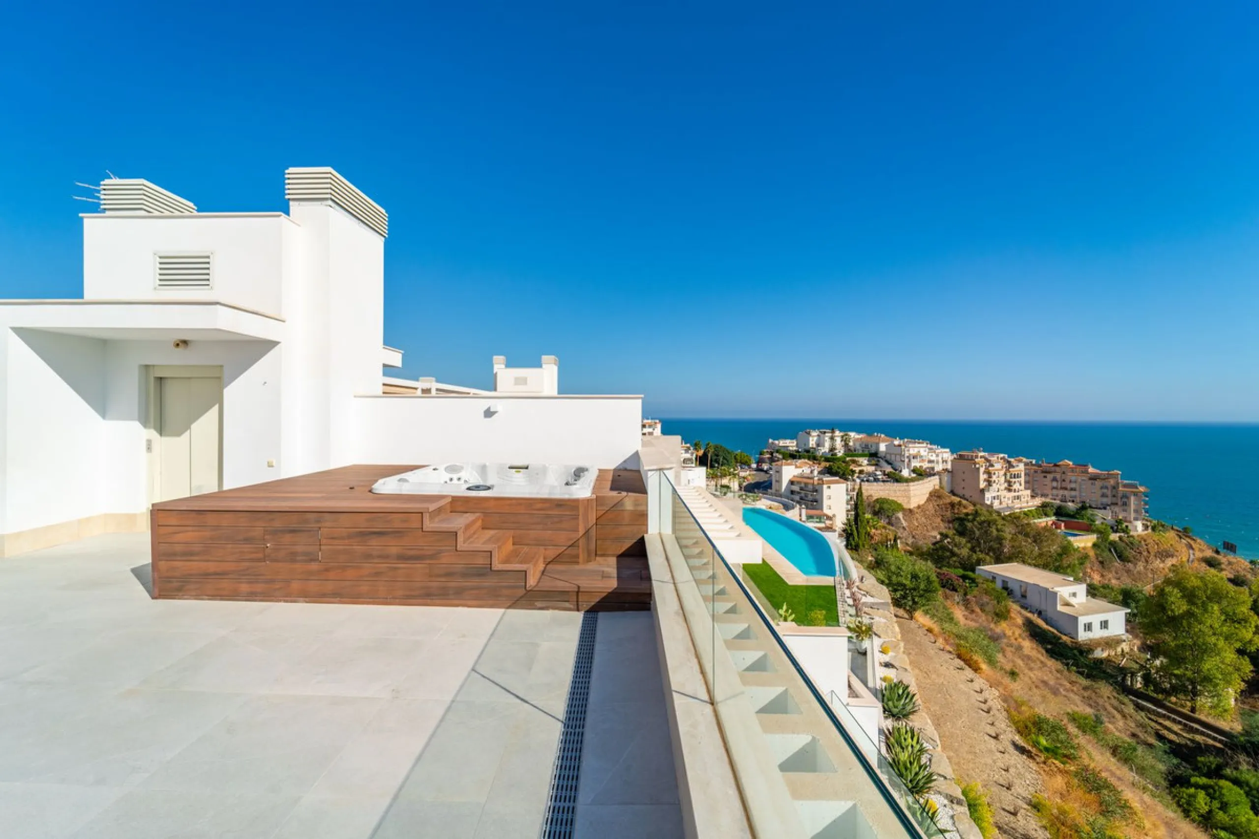 Welcome to this stunning penthouse apartment offering breathtaking panoramic sea views. Upon entering the property, either via the front door or personal lift, you will be immediately captivated by the magnificent panoramic sea views. The spacious living 