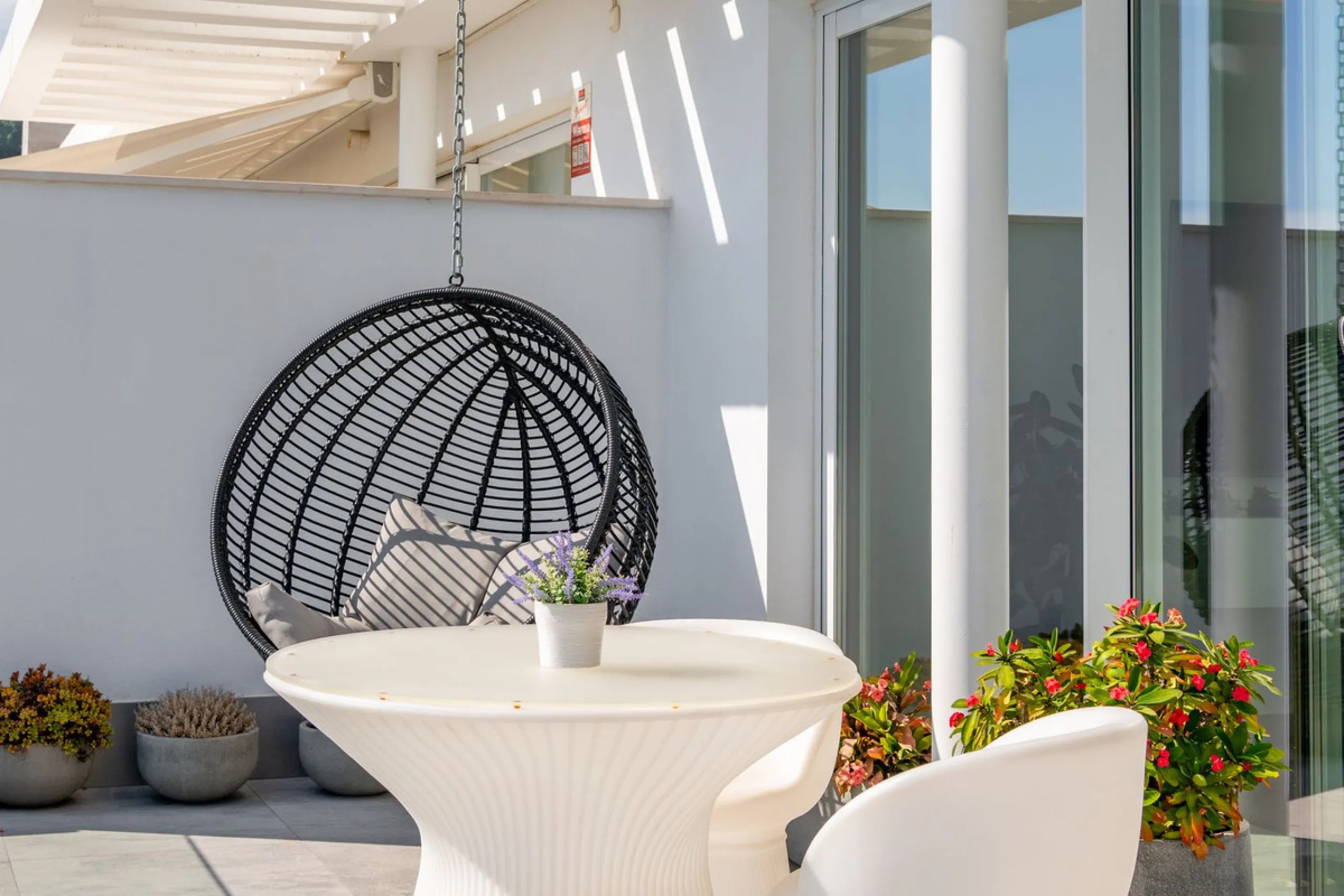 Welcome to this stunning penthouse apartment offering breathtaking panoramic sea views. Upon entering the property, either via the front door or personal lift, you will be immediately captivated by the magnificent panoramic sea views. The spacious living 