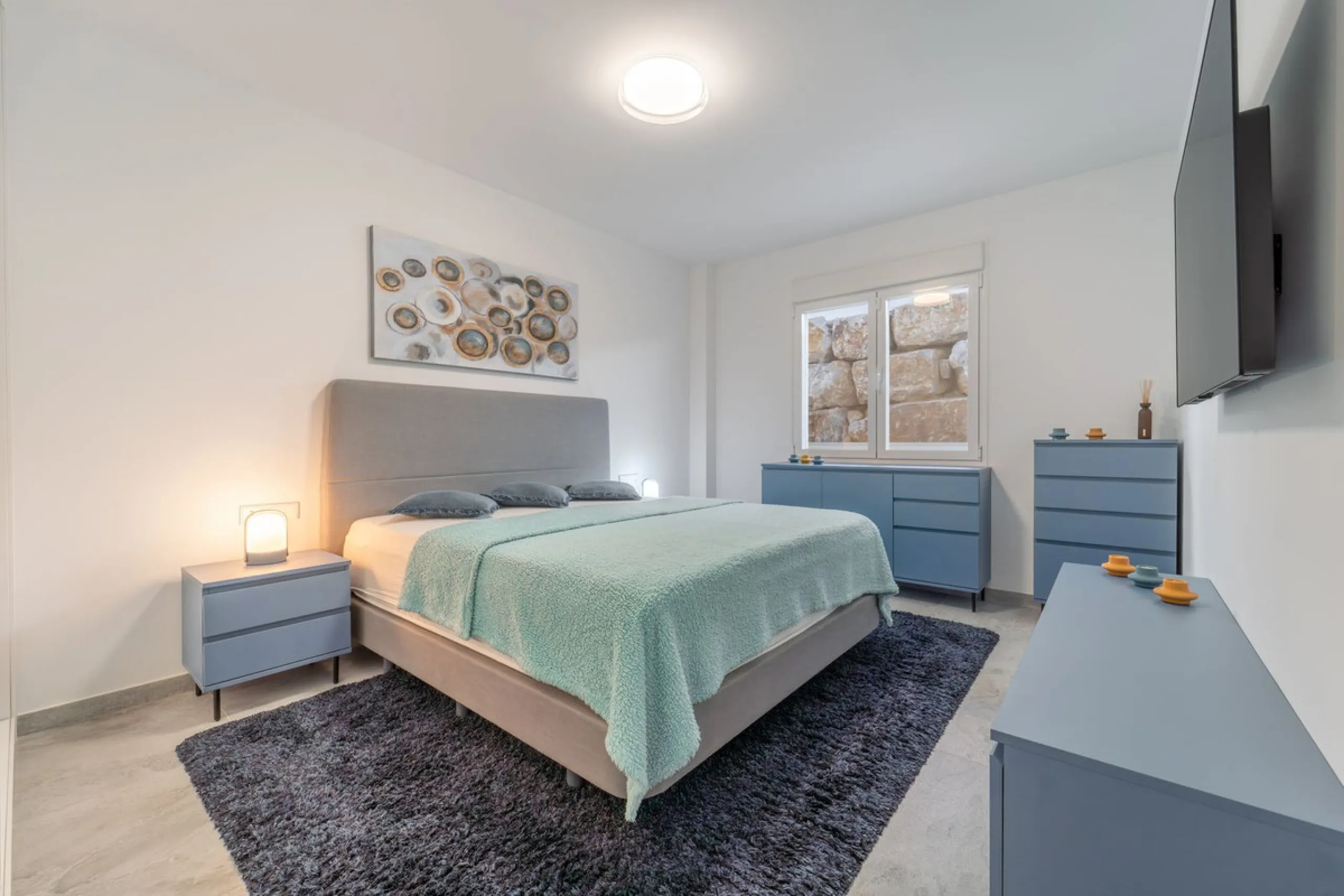 Welcome to this stunning penthouse apartment offering breathtaking panoramic sea views. Upon entering the property, either via the front door or personal lift, you will be immediately captivated by the magnificent panoramic sea views. The spacious living 