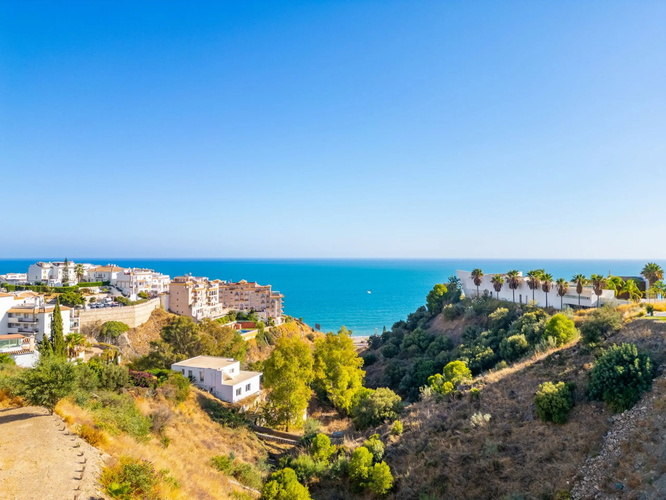 Welcome to this stunning penthouse apartment offering breathtaking panoramic sea views. Upon entering the property, either via the front door or personal lift, you will be immediately captivated by the magnificent panoramic sea views. The spacious living 