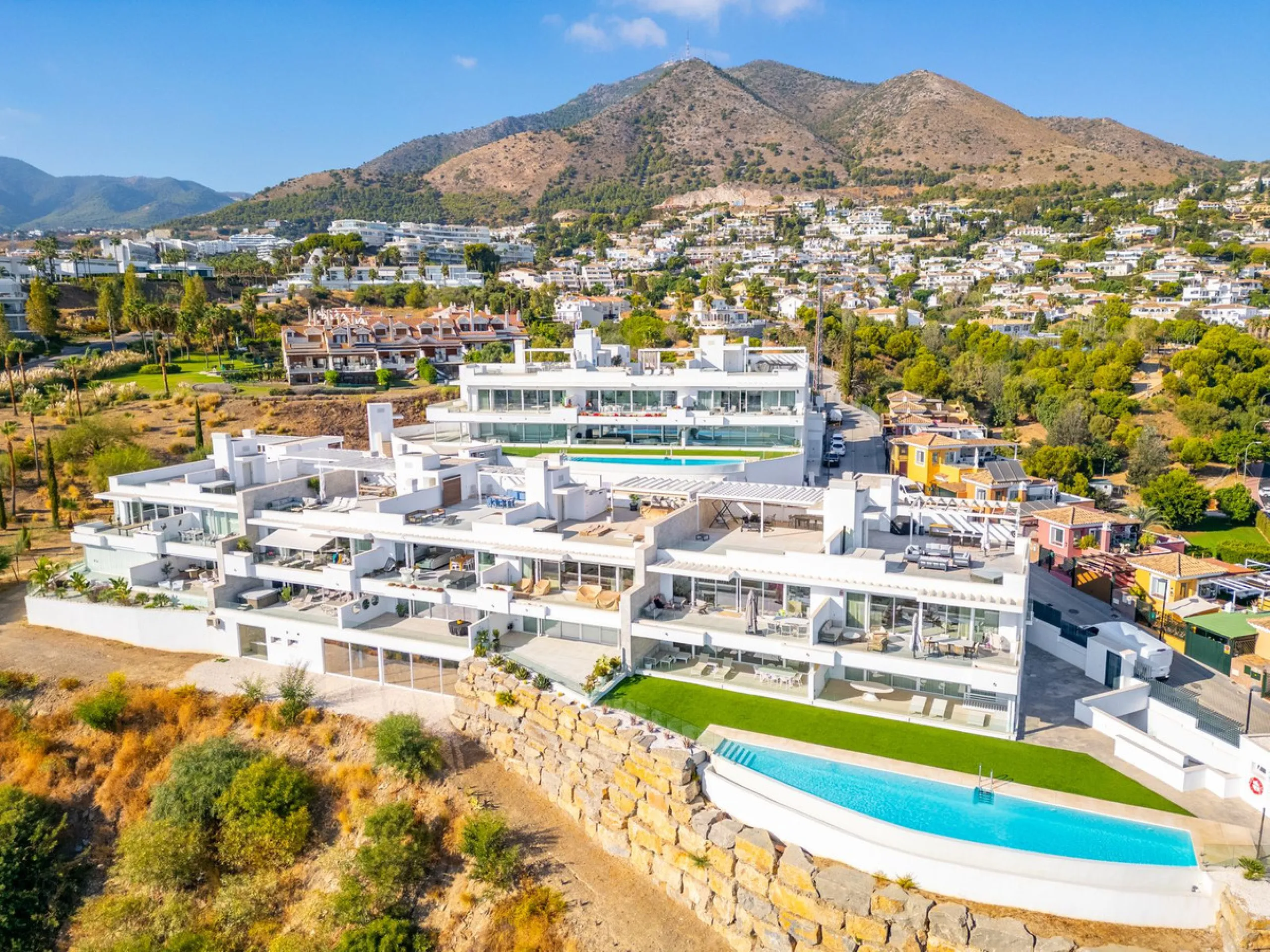 Welcome to this stunning penthouse apartment offering breathtaking panoramic sea views. Upon entering the property, either via the front door or personal lift, you will be immediately captivated by the magnificent panoramic sea views. The spacious living 