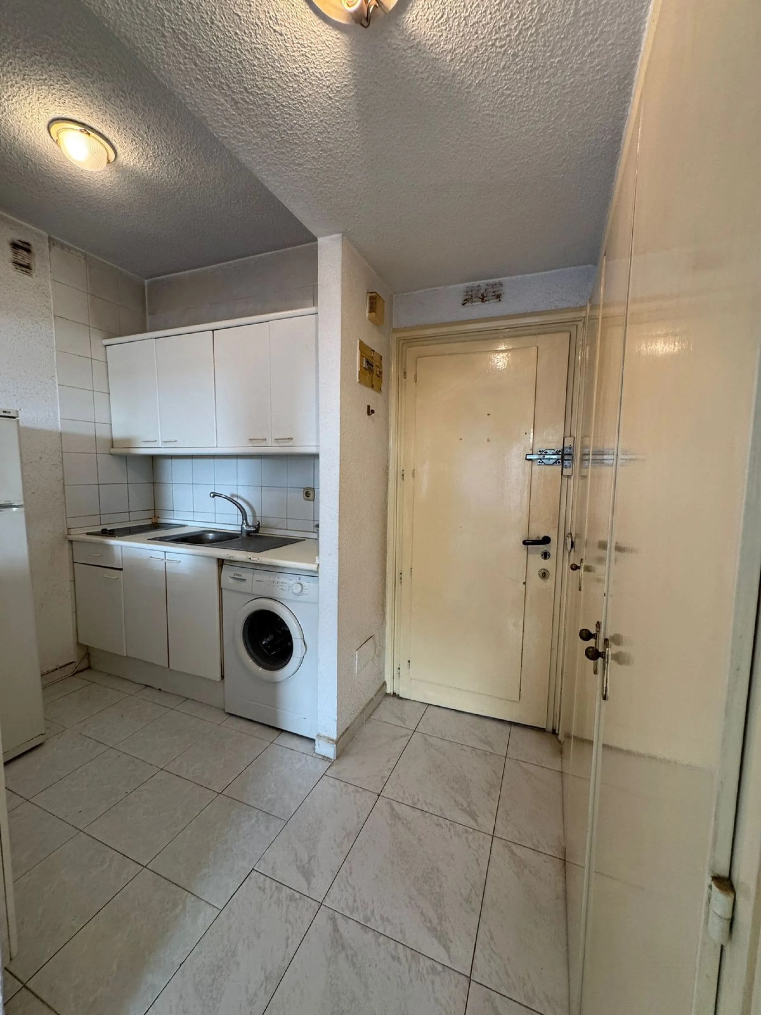 Apartment - Middle Floor Apartment в продаже в Marbella, Málaga. В доме 1 спален и 1 ванных комнат. Площадь дома 49 м²