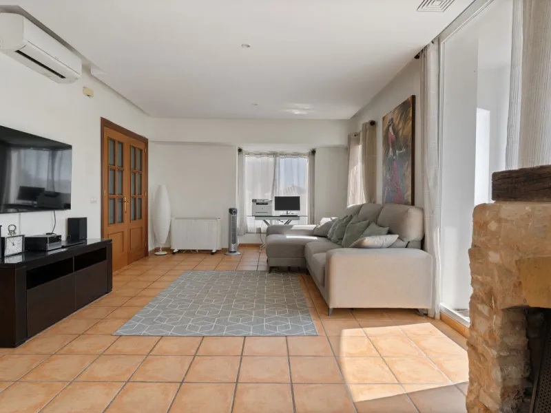 House - Detached Villa в продаже в Coín, Málaga. В доме 4 спален и 5 ванных комнат. Площадь дома 223 м². Площадь участка 600 м²