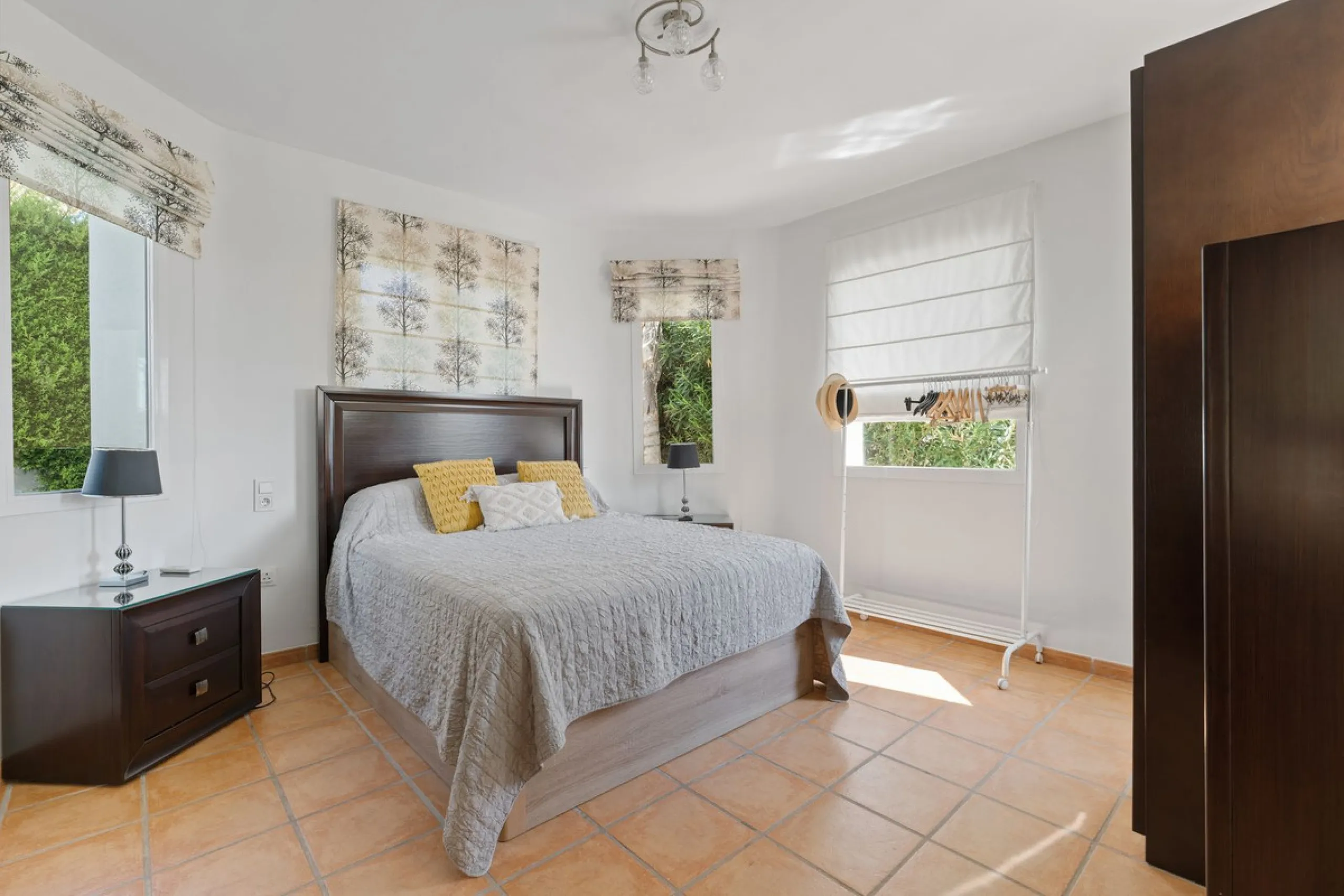 House - Detached Villa в продаже в Coín, Málaga. В доме 4 спален и 5 ванных комнат. Площадь дома 223 м². Площадь участка 600 м²
