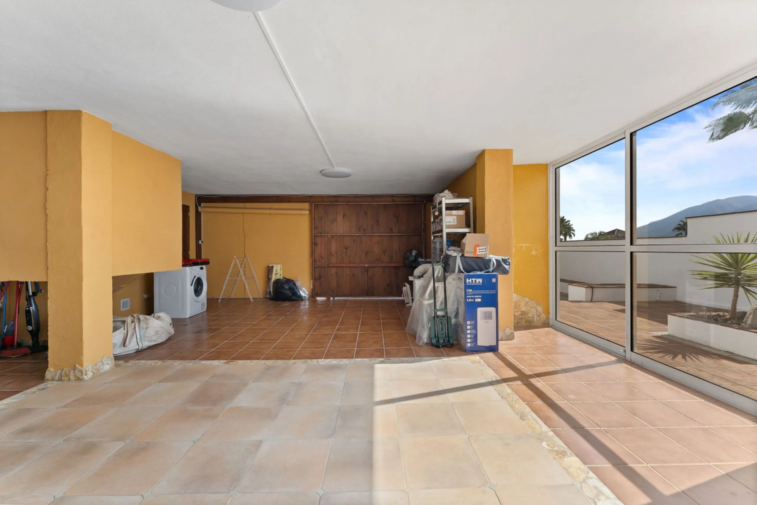 House - Detached Villa в продаже в Coín, Málaga. В доме 4 спален и 5 ванных комнат. Площадь дома 223 м². Площадь участка 600 м²