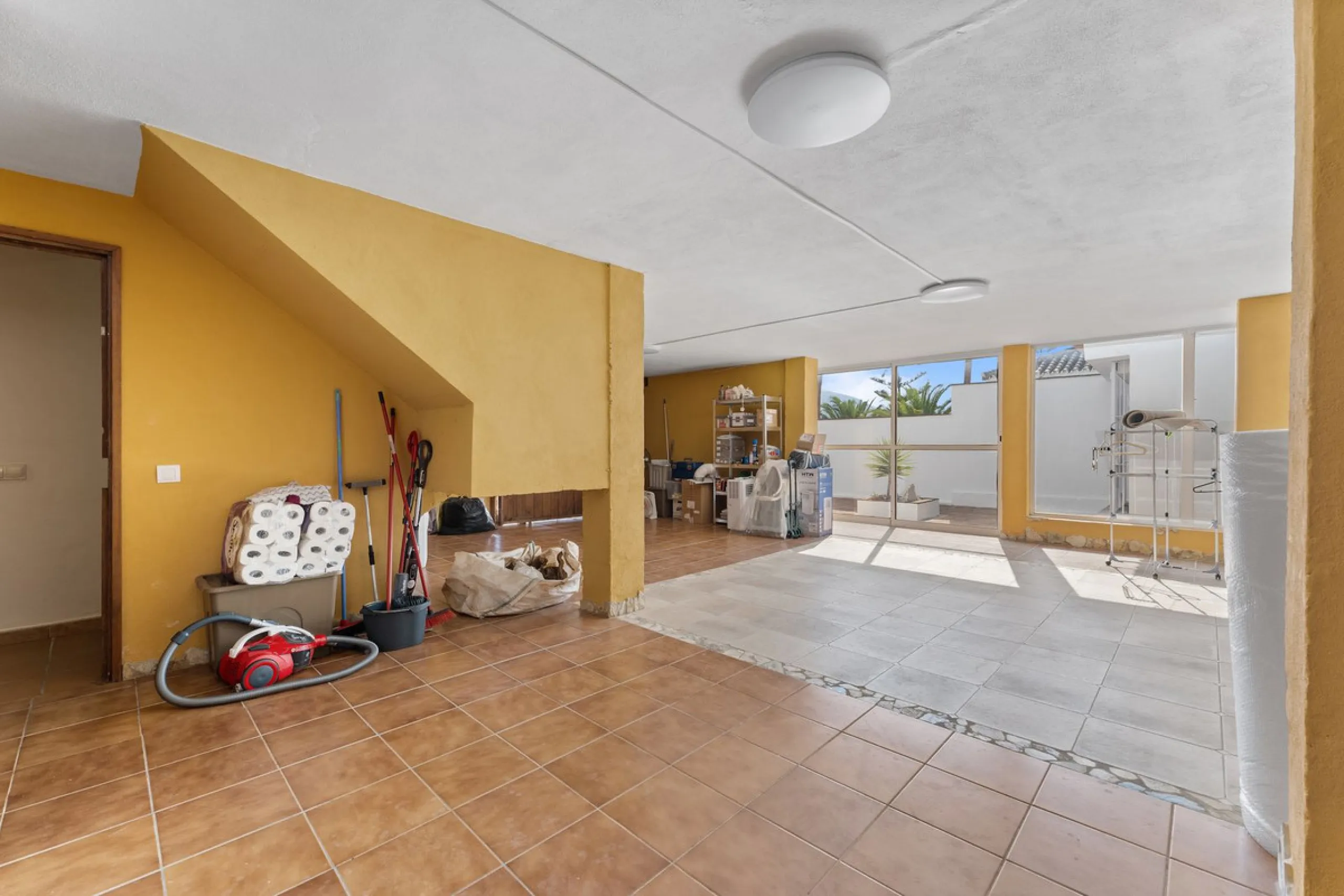 House - Detached Villa в продаже в Coín, Málaga. В доме 4 спален и 5 ванных комнат. Площадь дома 223 м². Площадь участка 600 м²