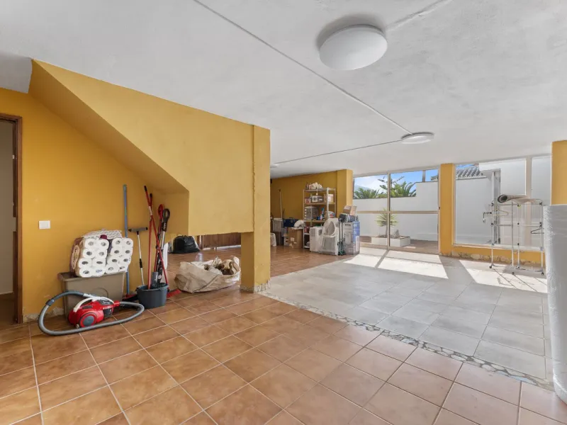 House - Detached Villa в продаже в Coín, Málaga. В доме 4 спален и 5 ванных комнат. Площадь дома 223 м². Площадь участка 600 м²