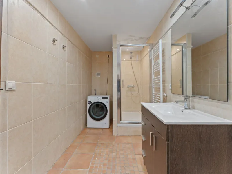House - Detached Villa в продаже в Coín, Málaga. В доме 4 спален и 5 ванных комнат. Площадь дома 223 м². Площадь участка 600 м²