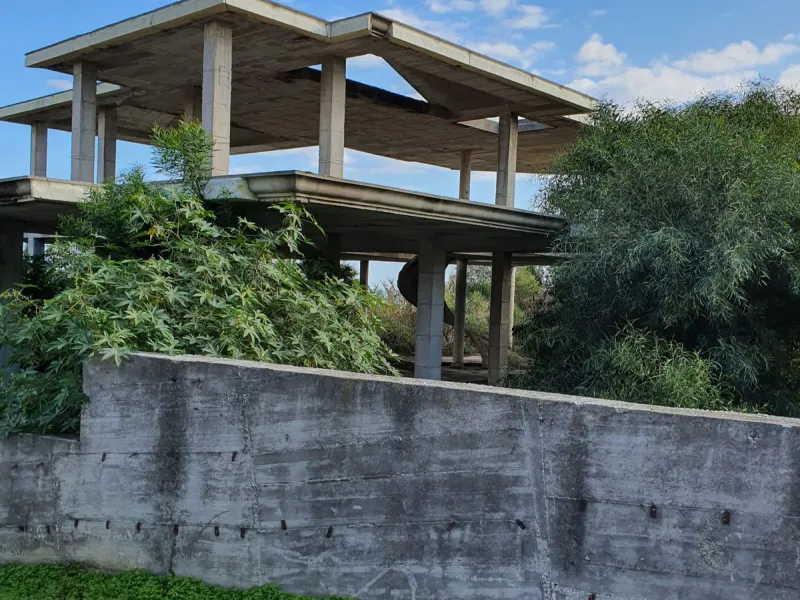 TWO PLOTS WITH PANORAMIC VIEW STRUCTURE