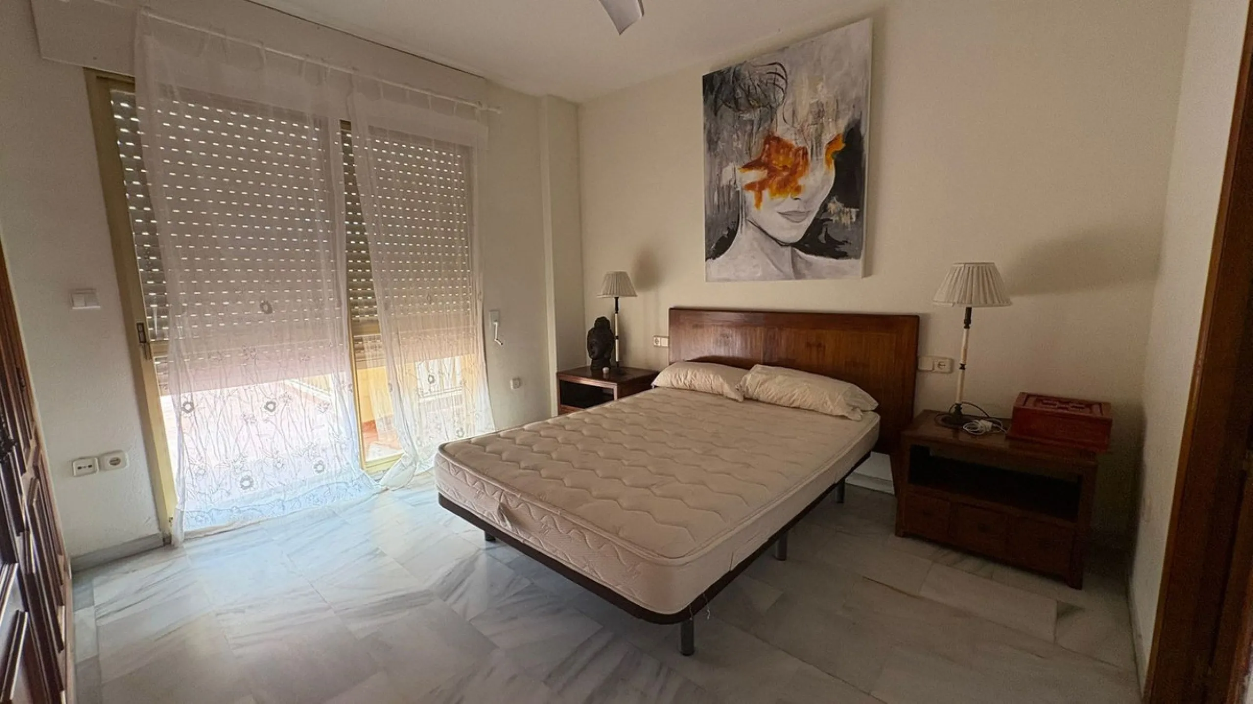 Situated in the heart of Marbella Centro, this unique first floor apartment offers a rare opportunity with its south orientation and an large private terrace that spans the entire building and exclusively yours to enjoy. Featuring 2 spacious bedrooms and 