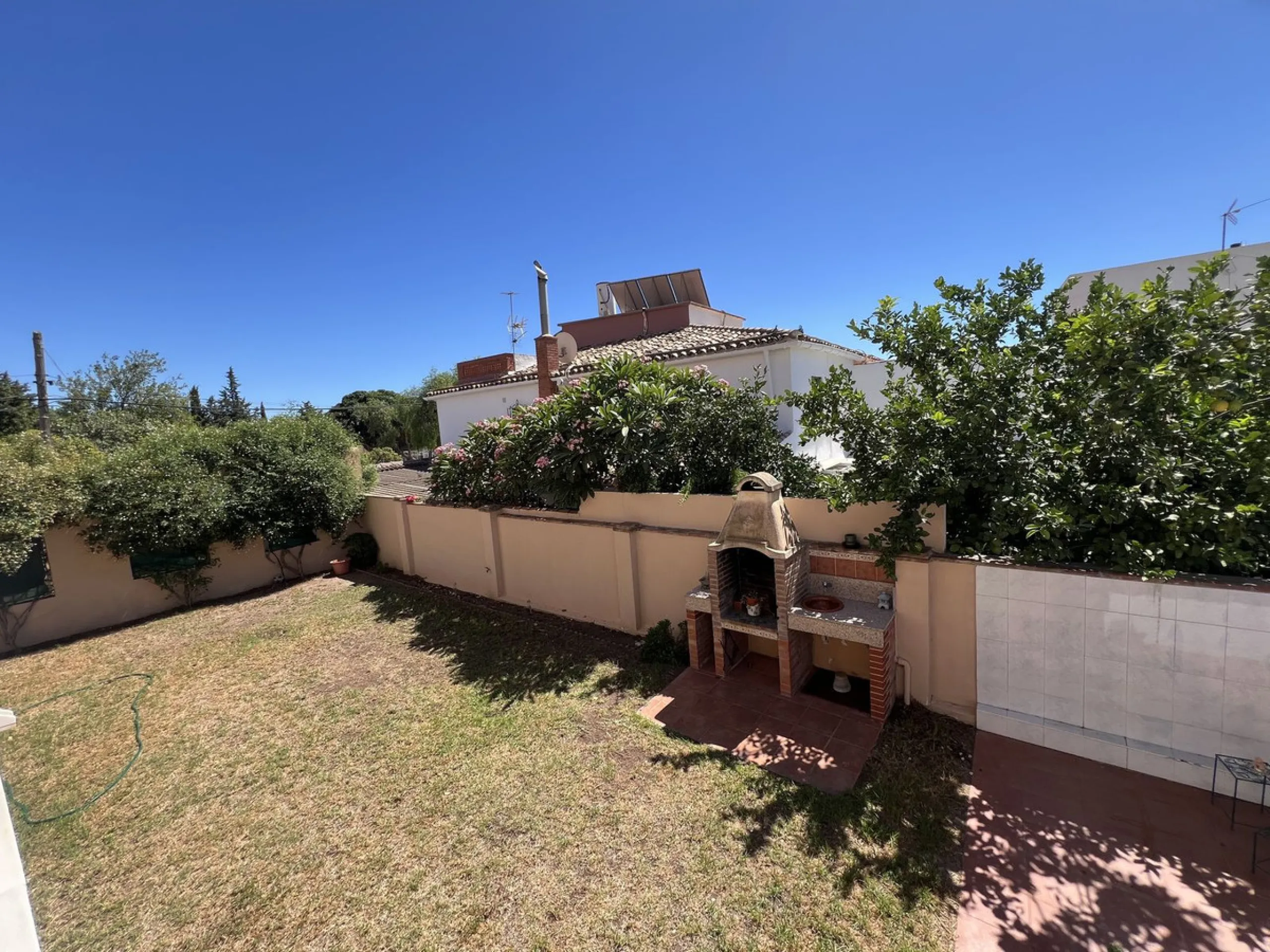 Beautiful Semi-Detached Villa in Excellent Condition – 325 m² Built