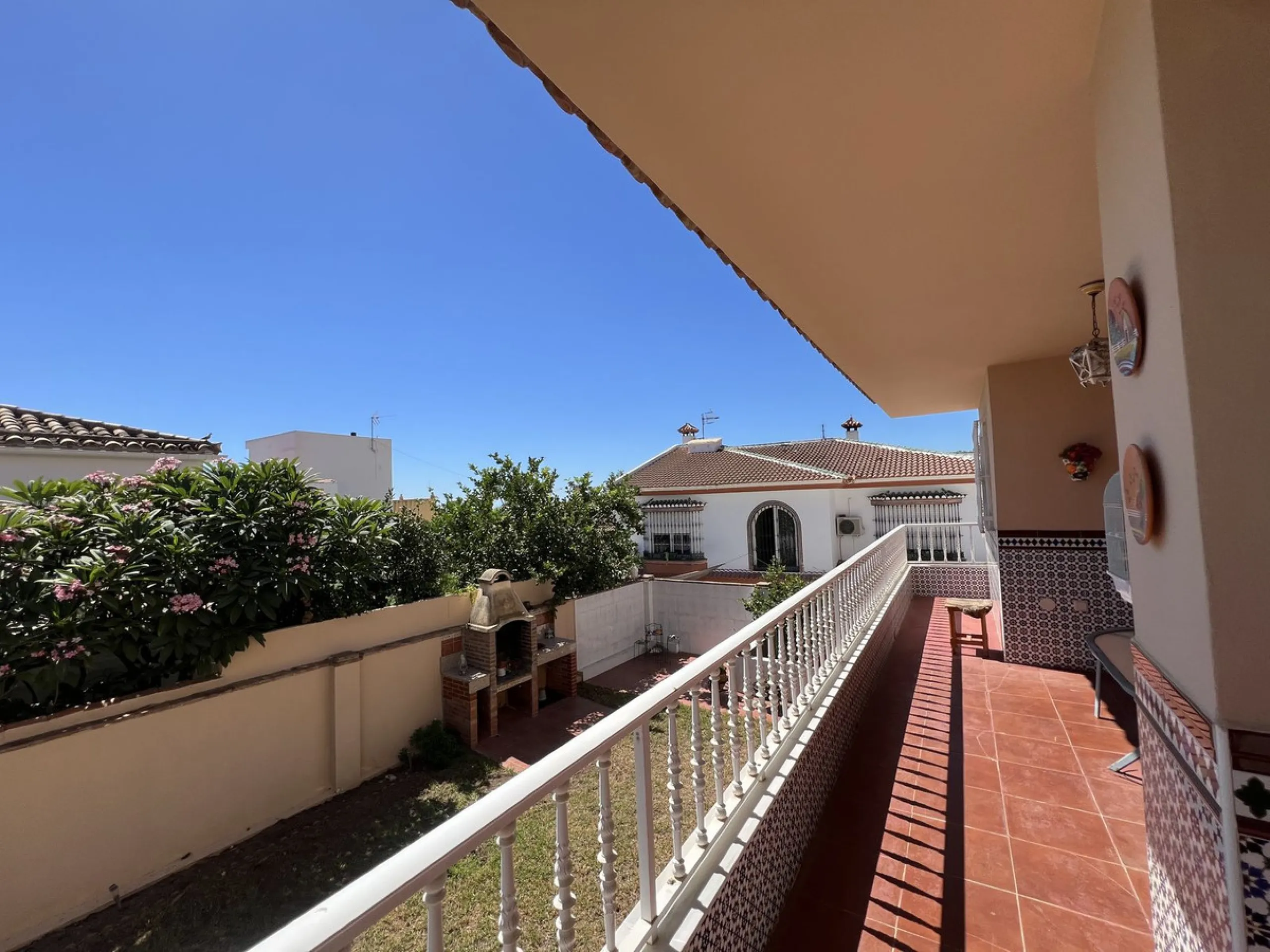 Beautiful Semi-Detached Villa in Excellent Condition – 325 m² Built
