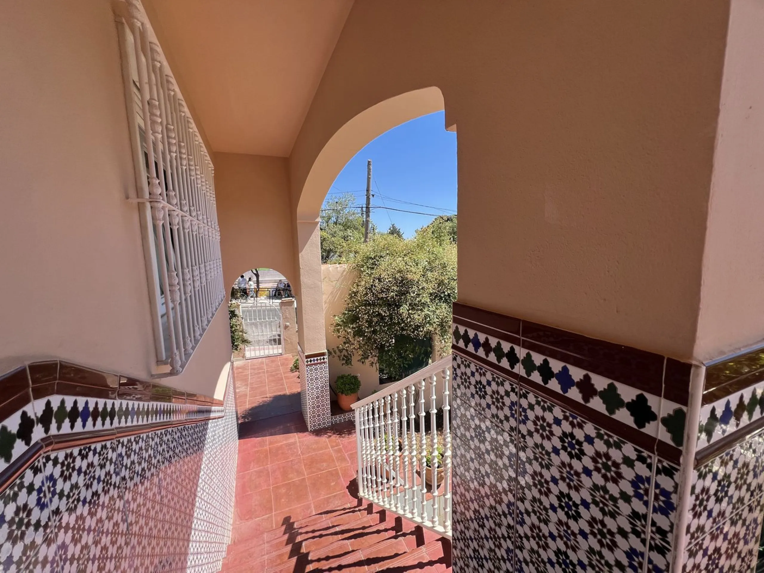 Beautiful Semi-Detached Villa in Excellent Condition – 325 m² Built