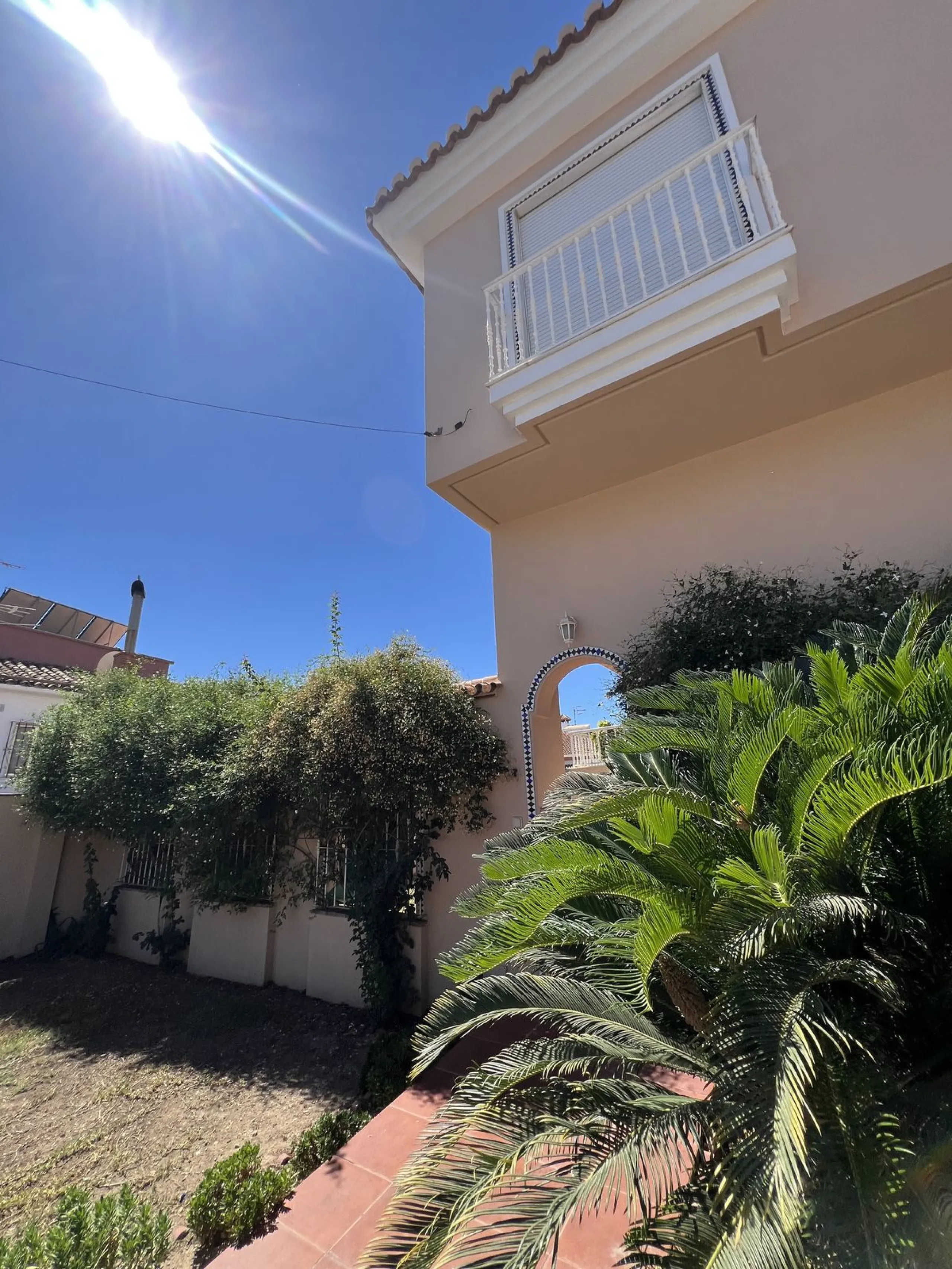 Beautiful Semi-Detached Villa in Excellent Condition – 325 m² Built