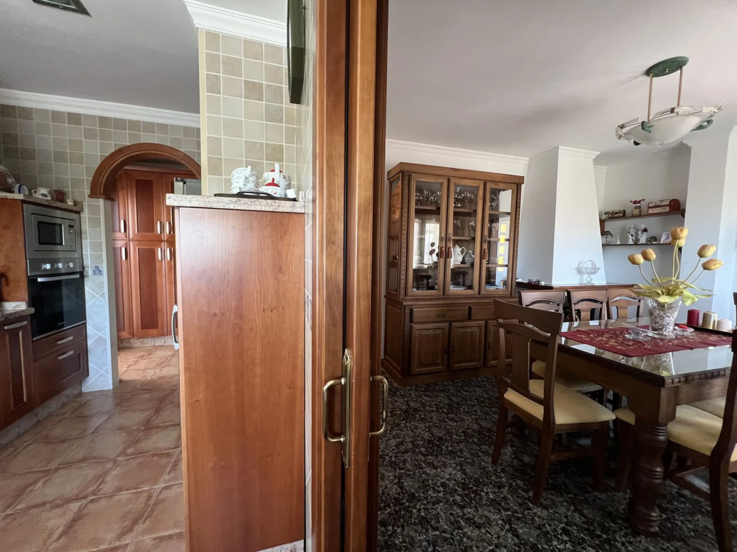 Beautiful Semi-Detached Villa in Excellent Condition – 325 m² Built