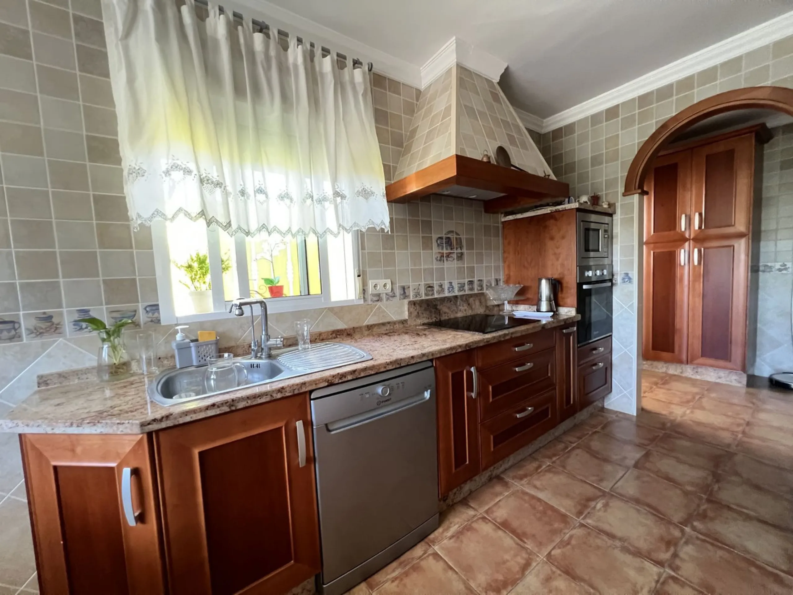Beautiful Semi-Detached Villa in Excellent Condition – 325 m² Built