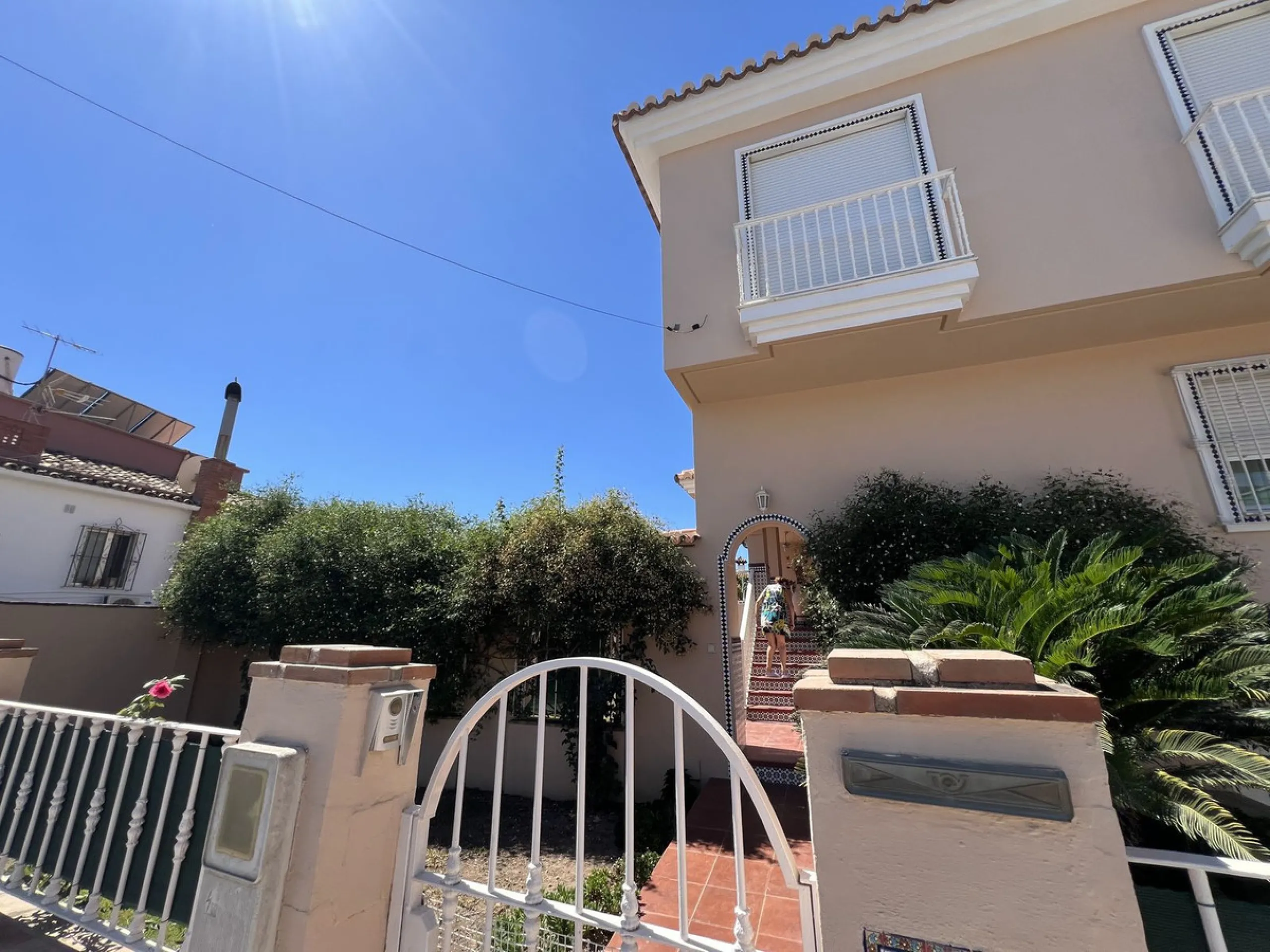 Beautiful Semi-Detached Villa in Excellent Condition – 325 m² Built