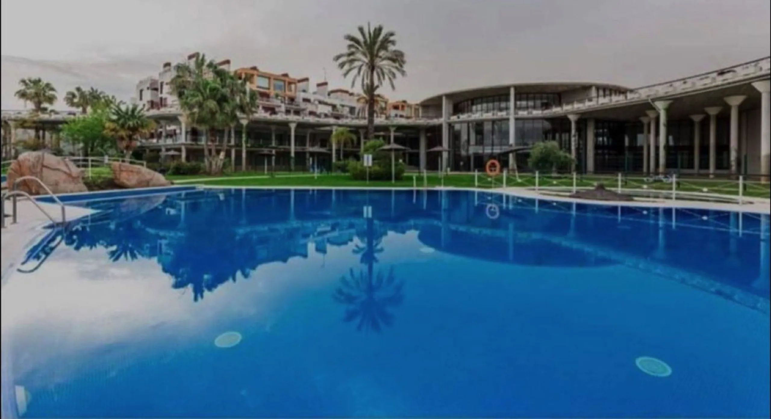 Apartment - Middle Floor Apartment в продаже в Benahavís, Málaga. В доме 1 спален и 1 ванных комнат. Площадь дома 73 м²