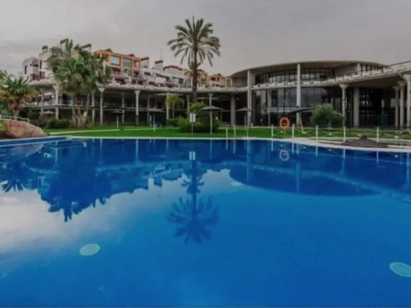 Elegant Renovated 1-Bedroom Apartment in Parque Botánico, Estepona – Resort-Style Living with Premium Amenities!