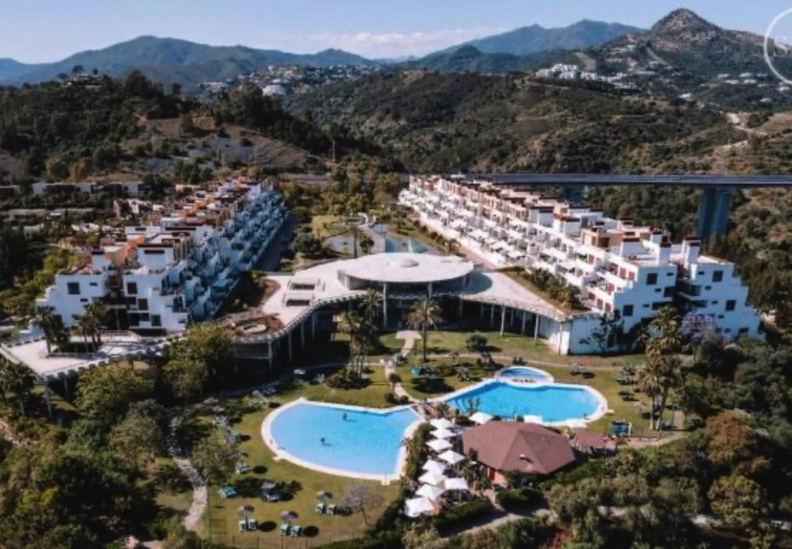 Apartment - Middle Floor Apartment в продаже в Benahavís, Málaga. В доме 1 спален и 1 ванных комнат. Площадь дома 73 м²