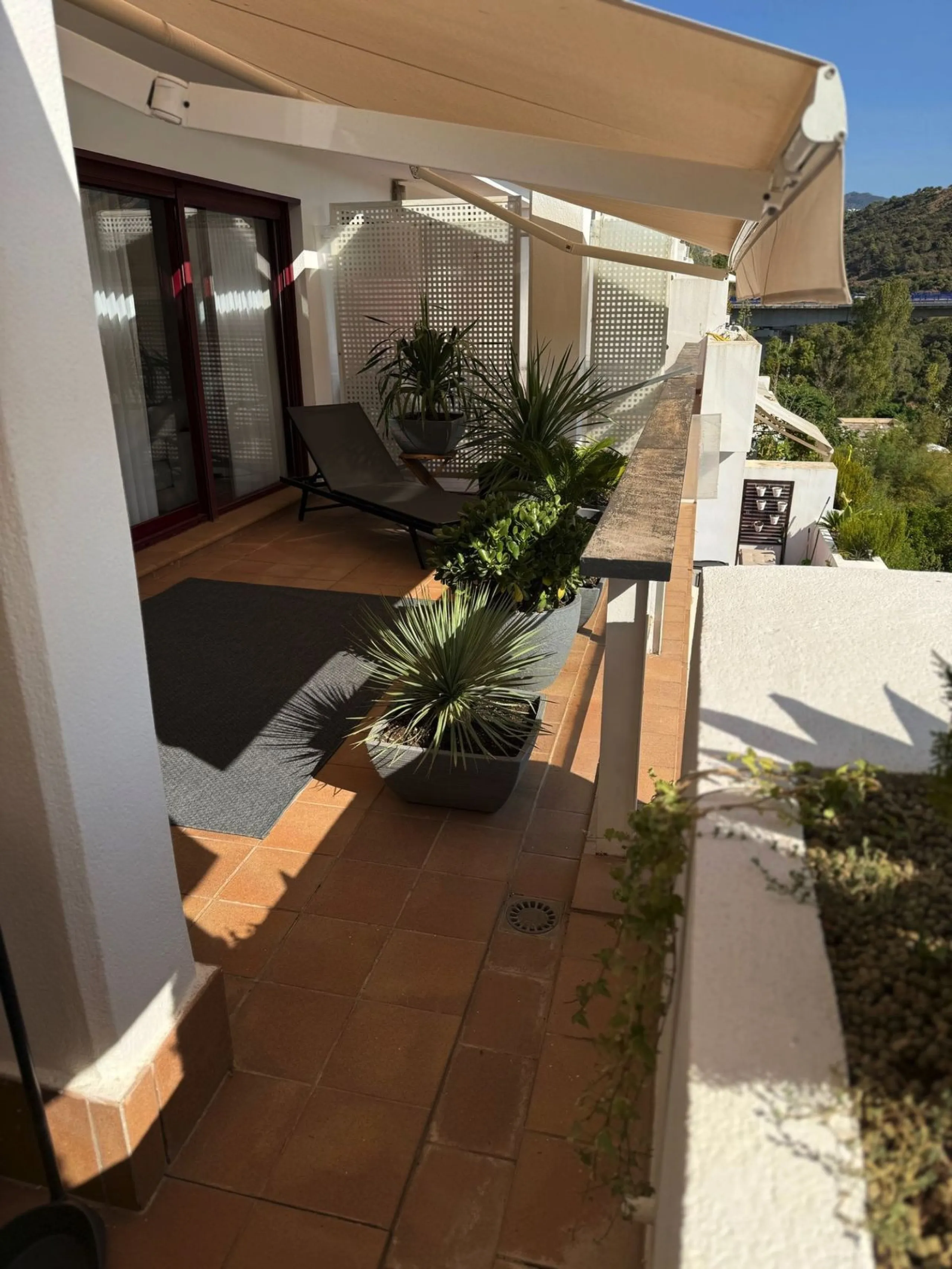 Apartment - Middle Floor Apartment в продаже в Benahavís, Málaga. В доме 1 спален и 1 ванных комнат. Площадь дома 73 м²