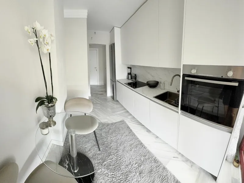 Apartment - Middle Floor Apartment в продаже в Benahavís, Málaga. В доме 1 спален и 1 ванных комнат. Площадь дома 73 м²