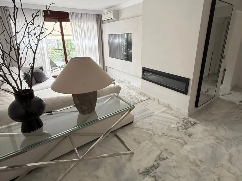 Apartment - Middle Floor Apartment в продаже в Benahavís, Málaga. В доме 1 спален и 1 ванных комнат. Площадь дома 73 м²