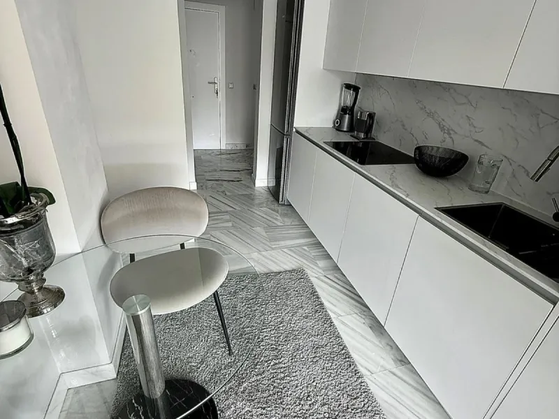 Apartment - Middle Floor Apartment в продаже в Benahavís, Málaga. В доме 1 спален и 1 ванных комнат. Площадь дома 73 м²