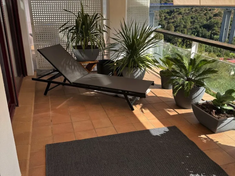 Apartment - Middle Floor Apartment в продаже в Benahavís, Málaga. В доме 1 спален и 1 ванных комнат. Площадь дома 73 м²
