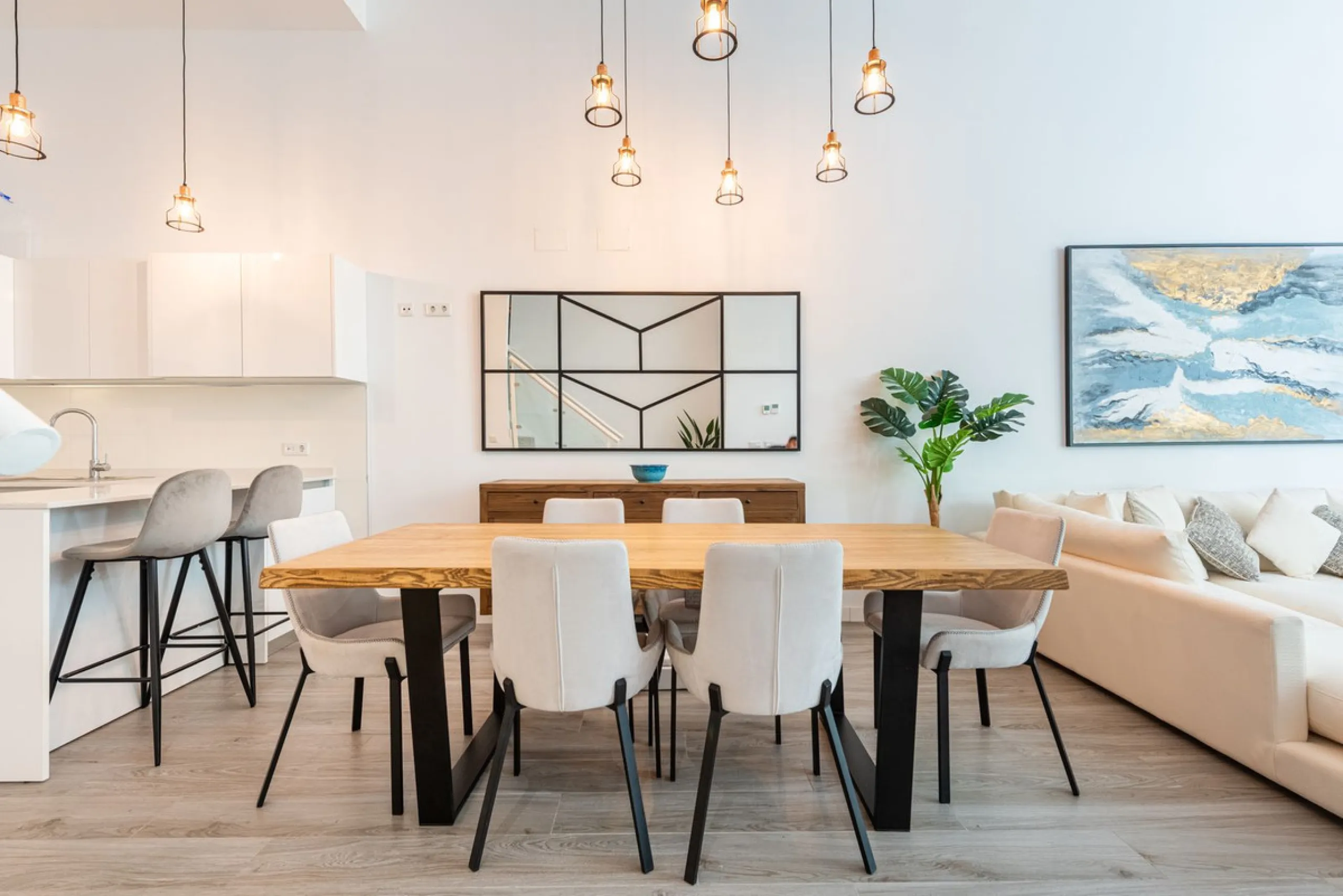 Apartment - Ground Floor Apartment в продаже в Benahavís, Málaga. В доме 3 спален и 2 ванных комнат. Площадь дома 227 м². Площадь участка 270 м²