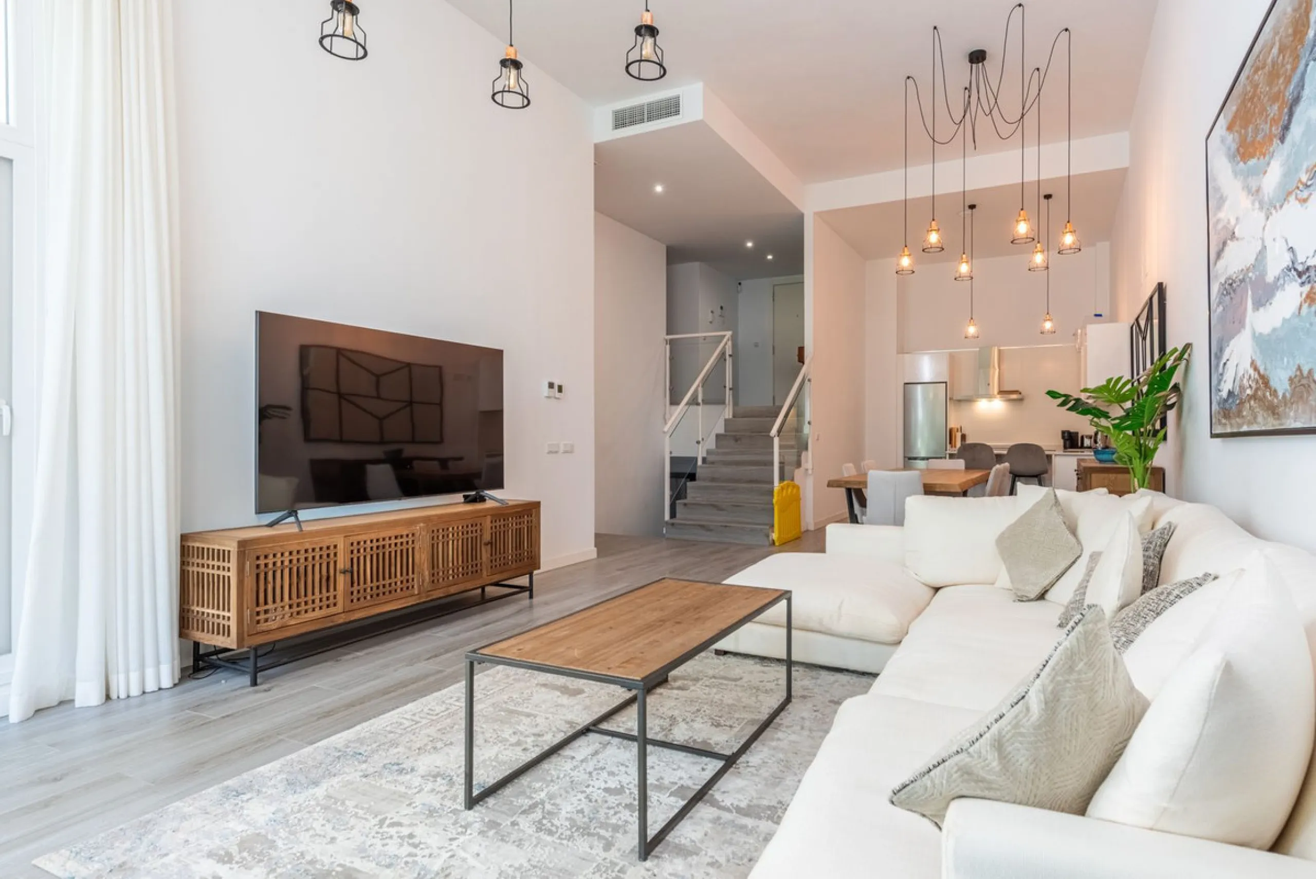 Apartment - Ground Floor Apartment в продаже в Benahavís, Málaga. В доме 3 спален и 2 ванных комнат. Площадь дома 227 м². Площадь участка 270 м²