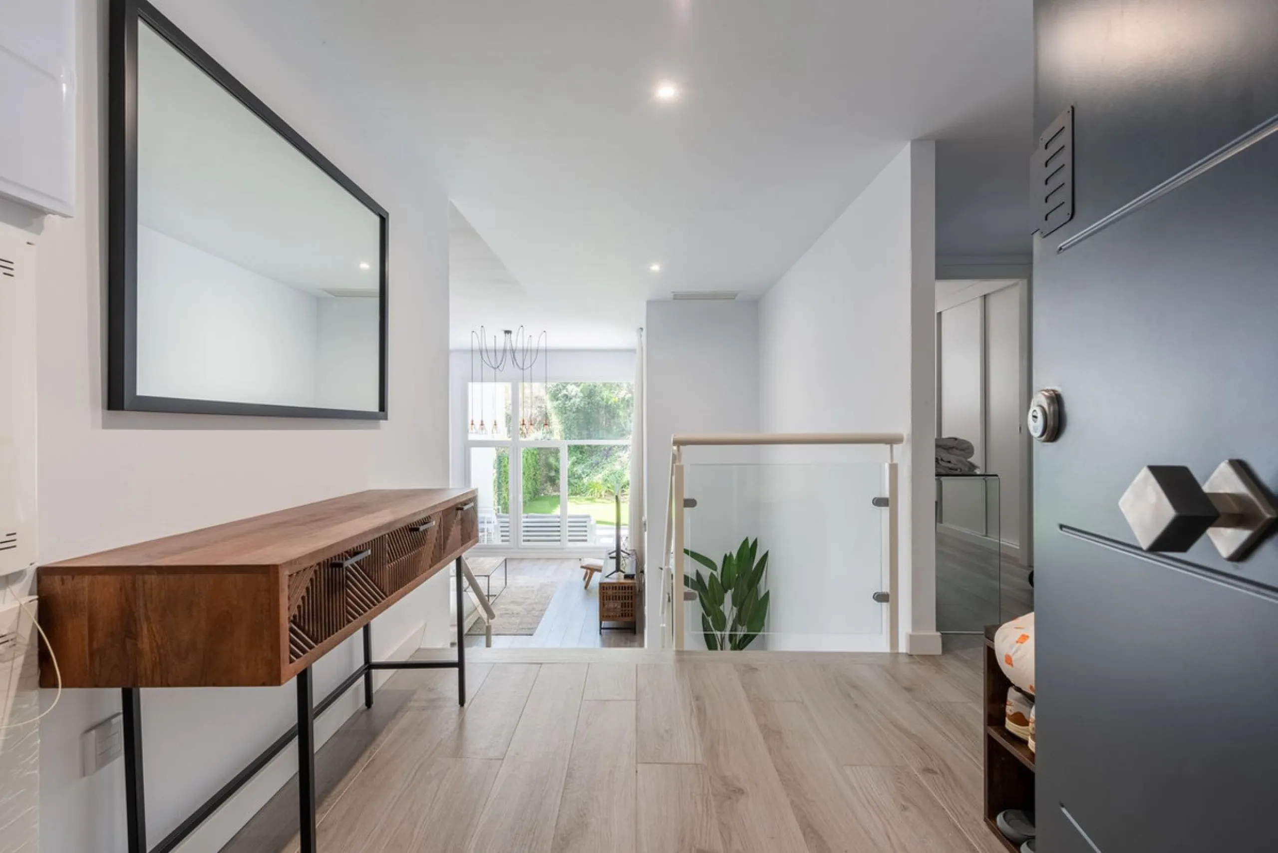 Apartment - Ground Floor Apartment в продаже в Benahavís, Málaga. В доме 3 спален и 2 ванных комнат. Площадь дома 227 м². Площадь участка 270 м²
