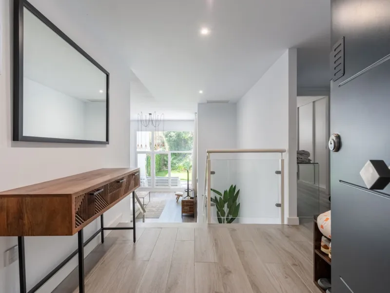 Apartment - Ground Floor Apartment в продаже в Benahavís, Málaga. В доме 3 спален и 2 ванных комнат. Площадь дома 227 м². Площадь участка 270 м²