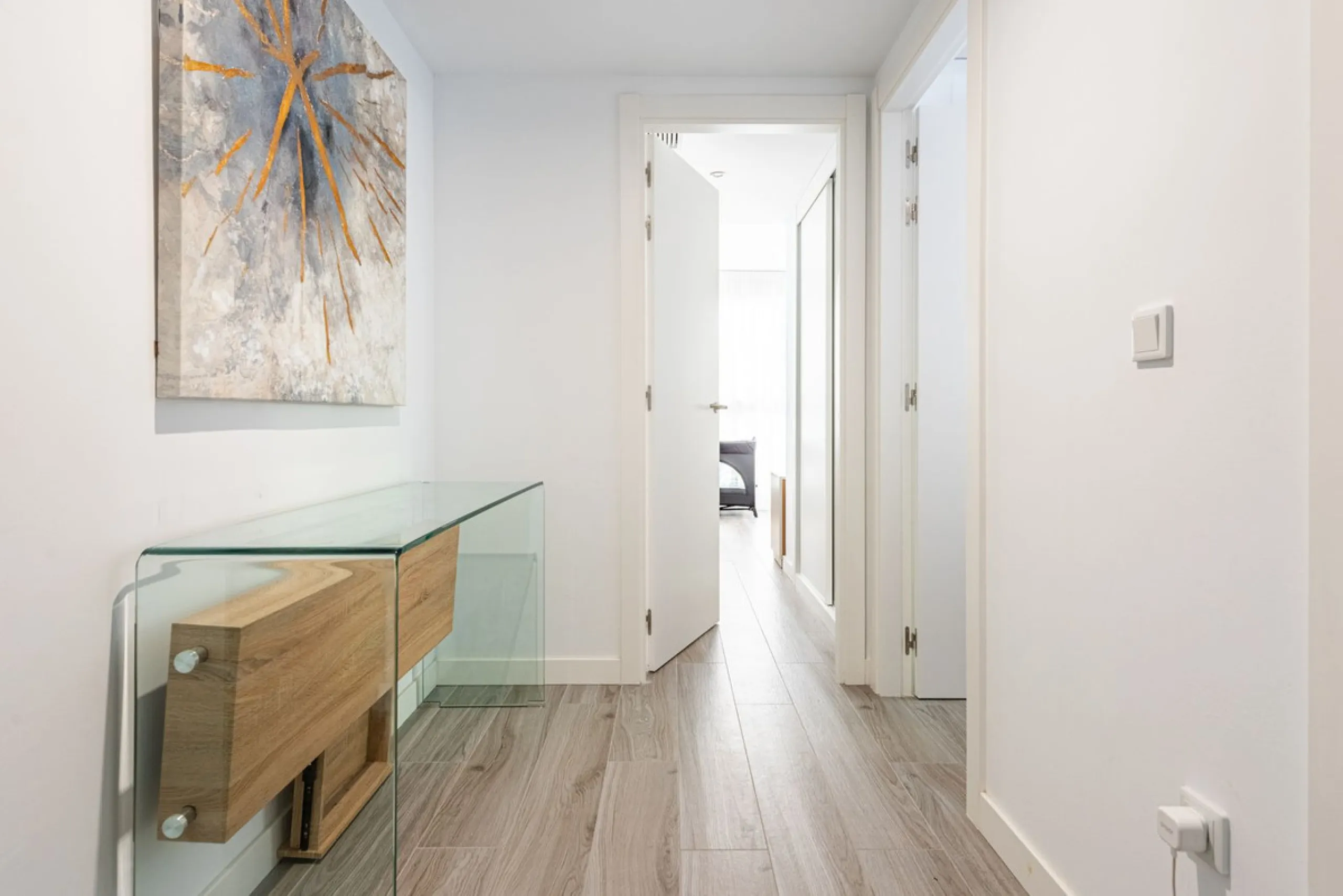 Apartment - Ground Floor Apartment в продаже в Benahavís, Málaga. В доме 3 спален и 2 ванных комнат. Площадь дома 227 м². Площадь участка 270 м²