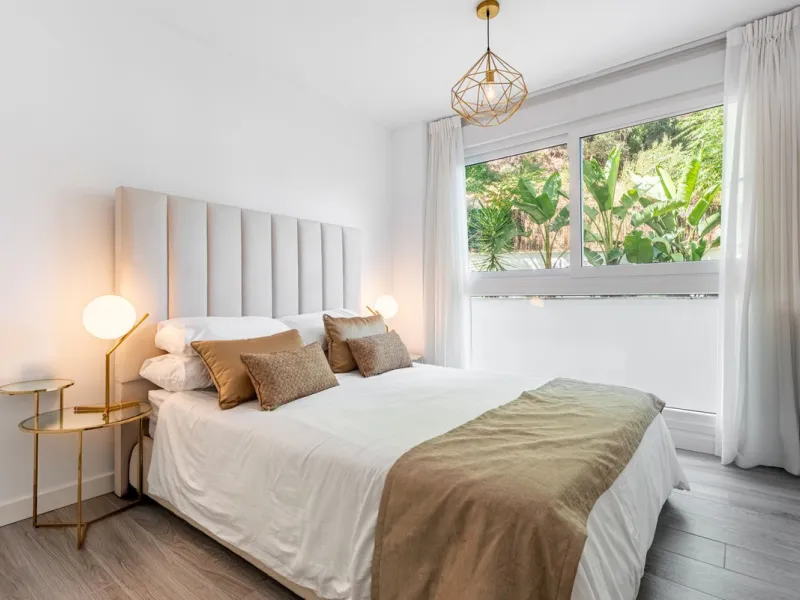 Apartment - Ground Floor Apartment в продаже в Benahavís, Málaga. В доме 3 спален и 2 ванных комнат. Площадь дома 227 м². Площадь участка 270 м²