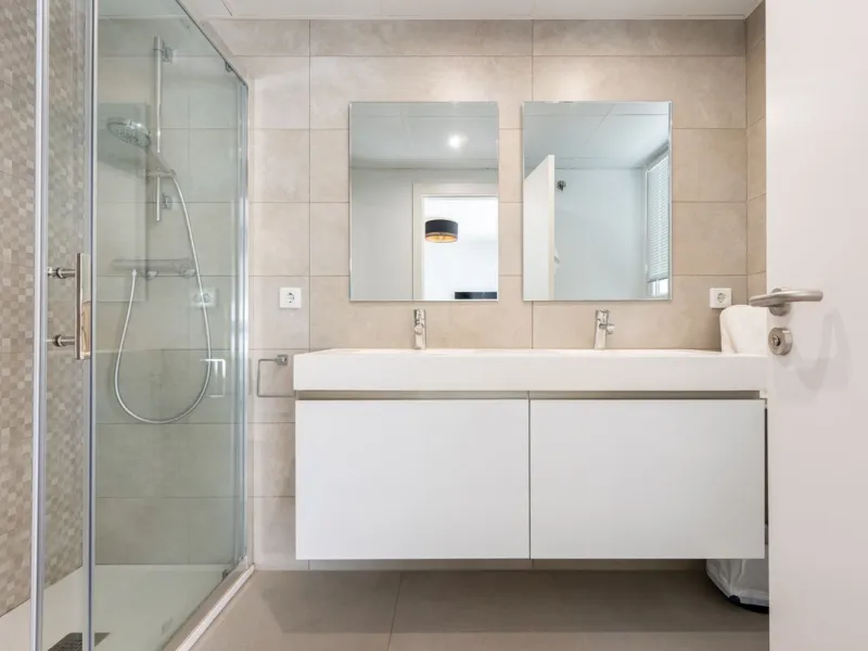 Apartment - Ground Floor Apartment в продаже в Benahavís, Málaga. В доме 3 спален и 2 ванных комнат. Площадь дома 227 м². Площадь участка 270 м²
