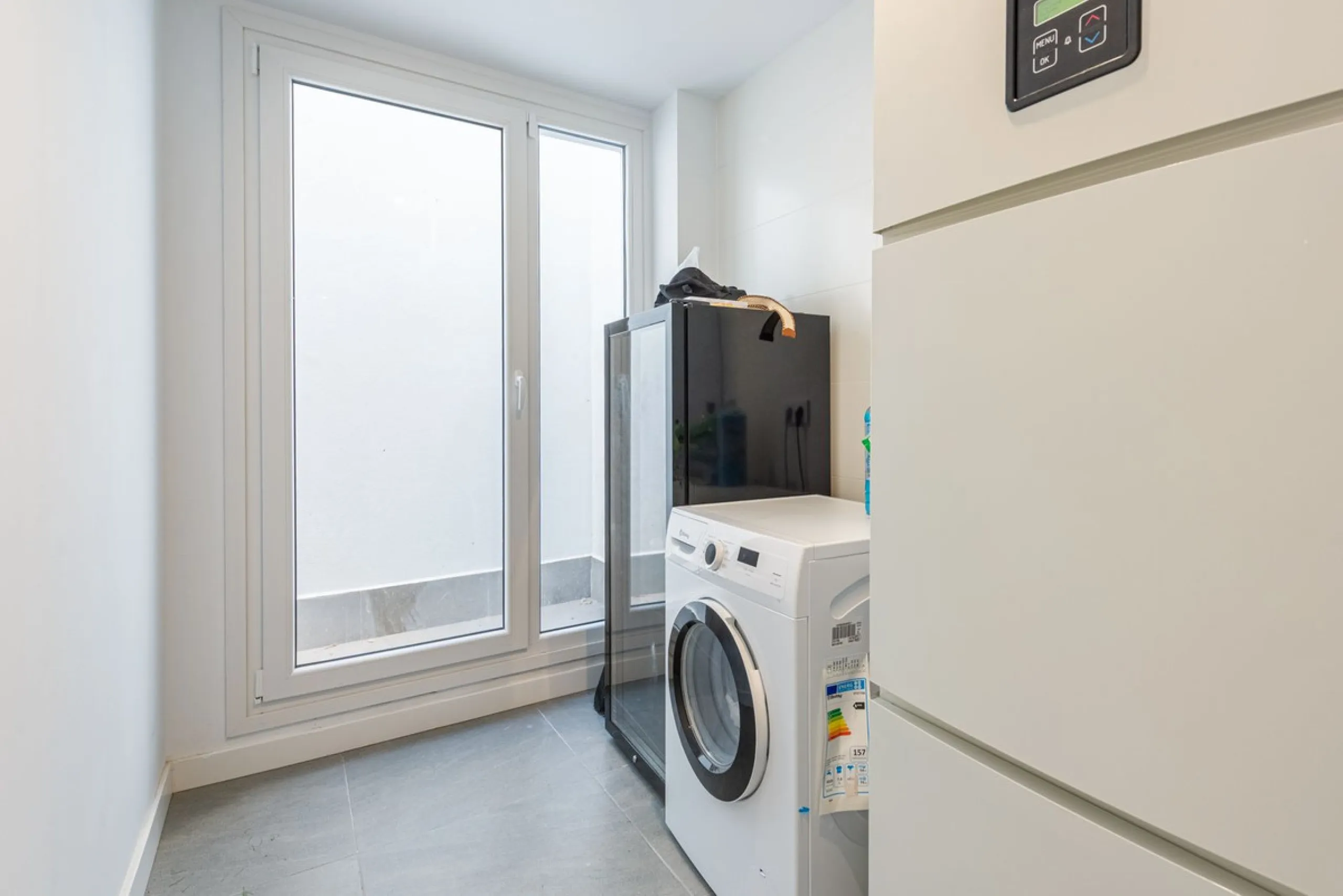 Apartment - Ground Floor Apartment в продаже в Benahavís, Málaga. В доме 3 спален и 2 ванных комнат. Площадь дома 227 м². Площадь участка 270 м²