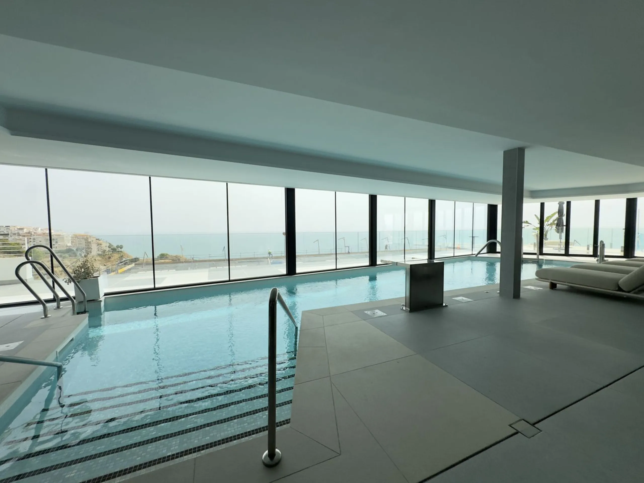 Apartment - Middle Floor Apartment в продаже в Fuengirola, Málaga. В доме 2 спален и 2 ванных комнат. Площадь дома 86 м²