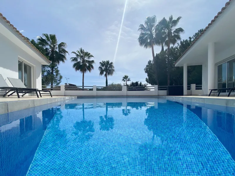 *** RARE FIND *** STUNNING  5 bedroom VILLA in LA SIERREZUELA, MIJAS