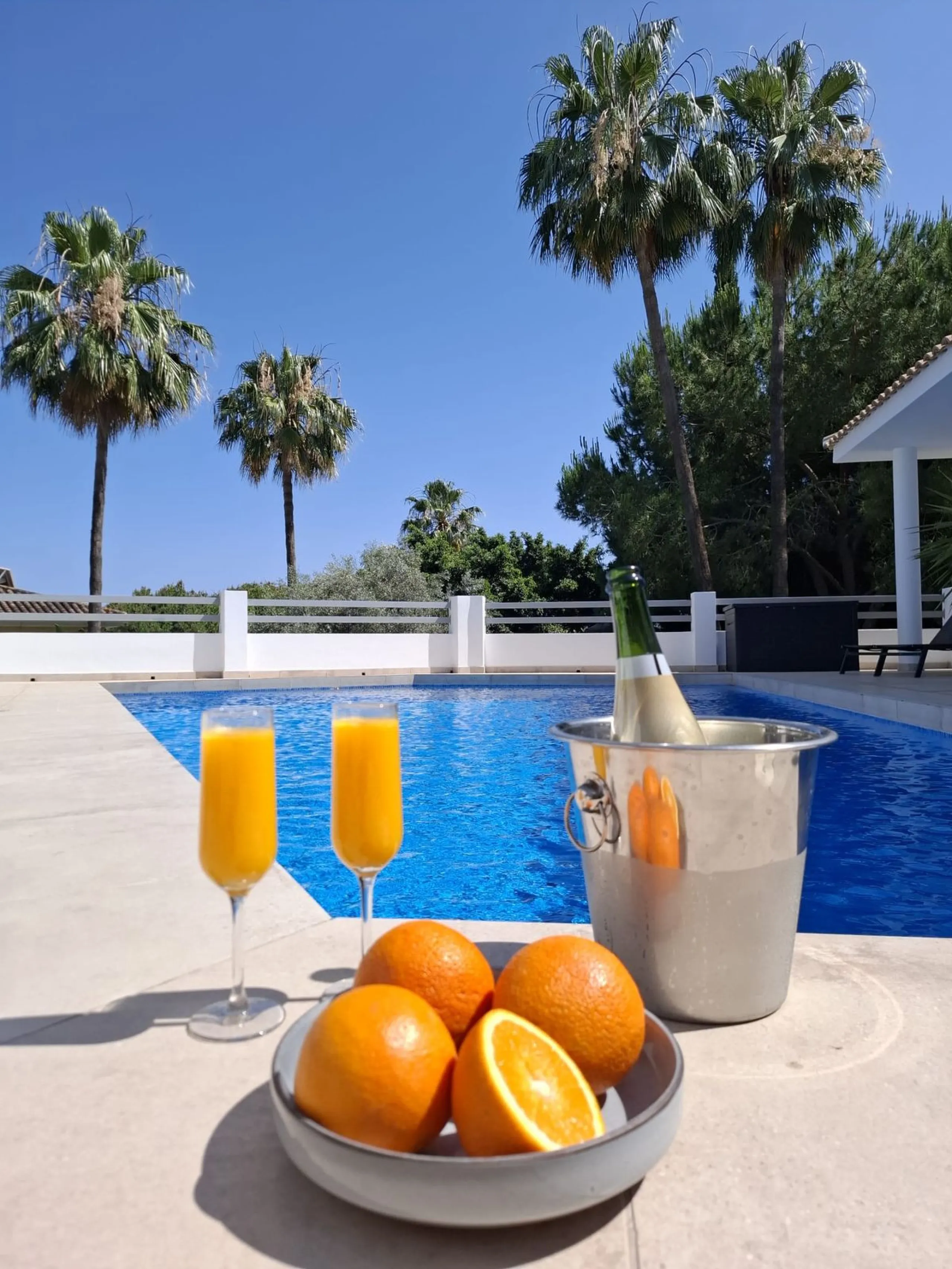 *** RARE FIND *** STUNNING  5 bedroom VILLA in LA SIERREZUELA, MIJAS