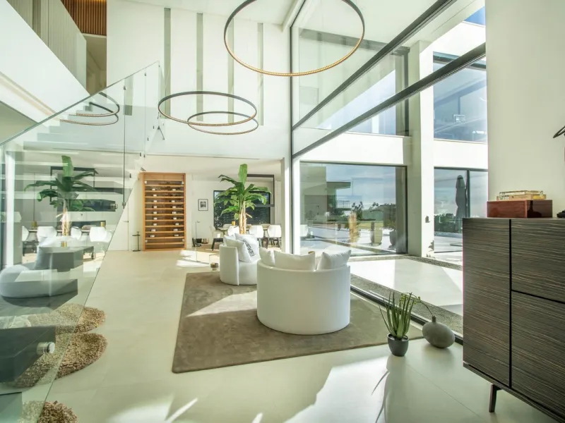Stunning contemporary villa with panoramic mountain, golf and sea views in La Alqueria, Benahavis