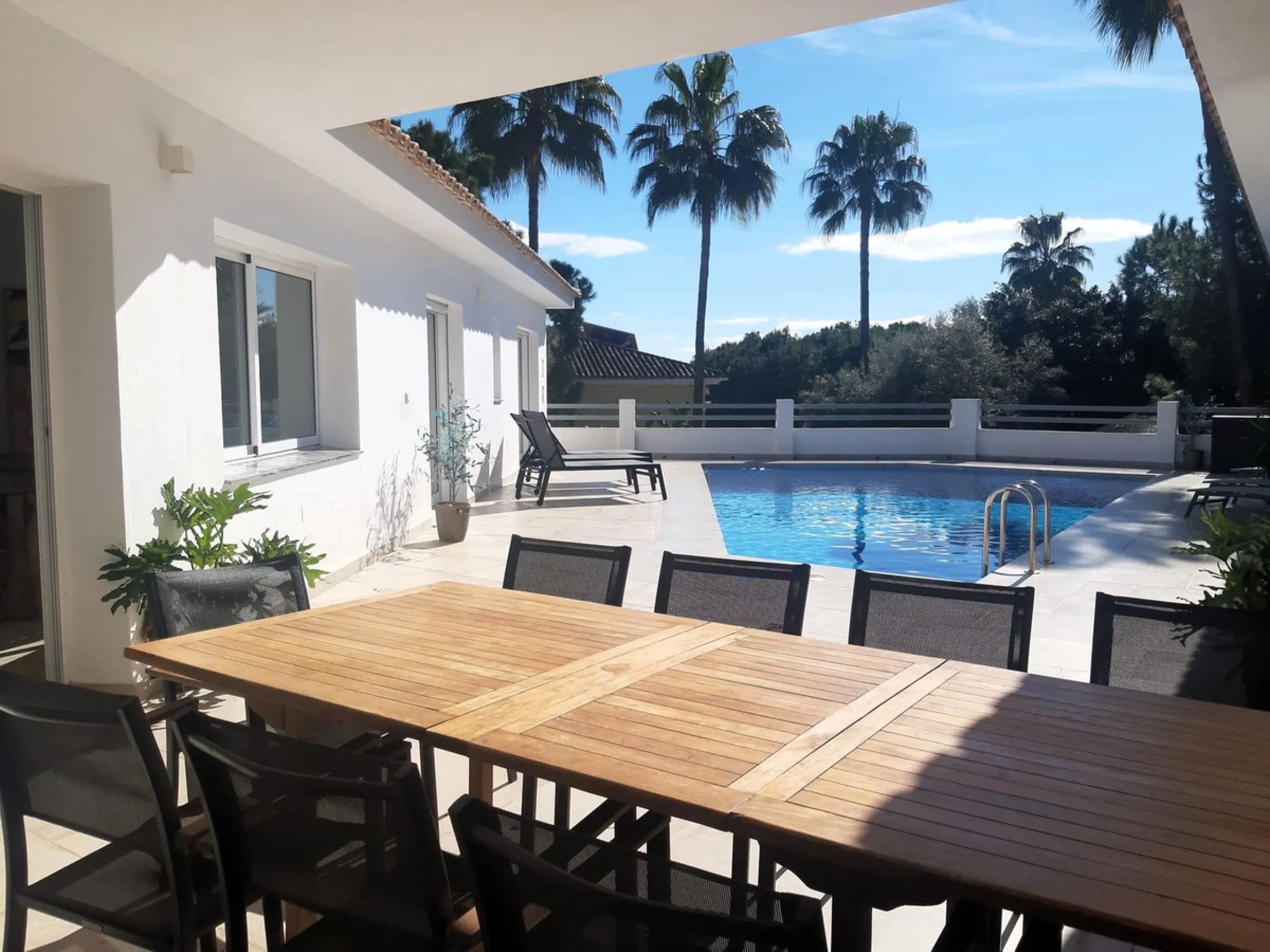 *** RARE FIND *** STUNNING  5 bedroom VILLA in LA SIERREZUELA, MIJAS