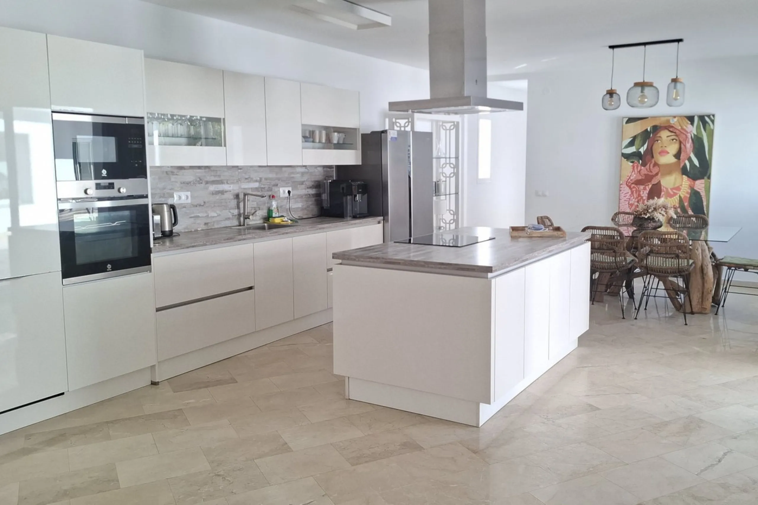 *** RARE FIND *** STUNNING  5 bedroom VILLA in LA SIERREZUELA, MIJAS