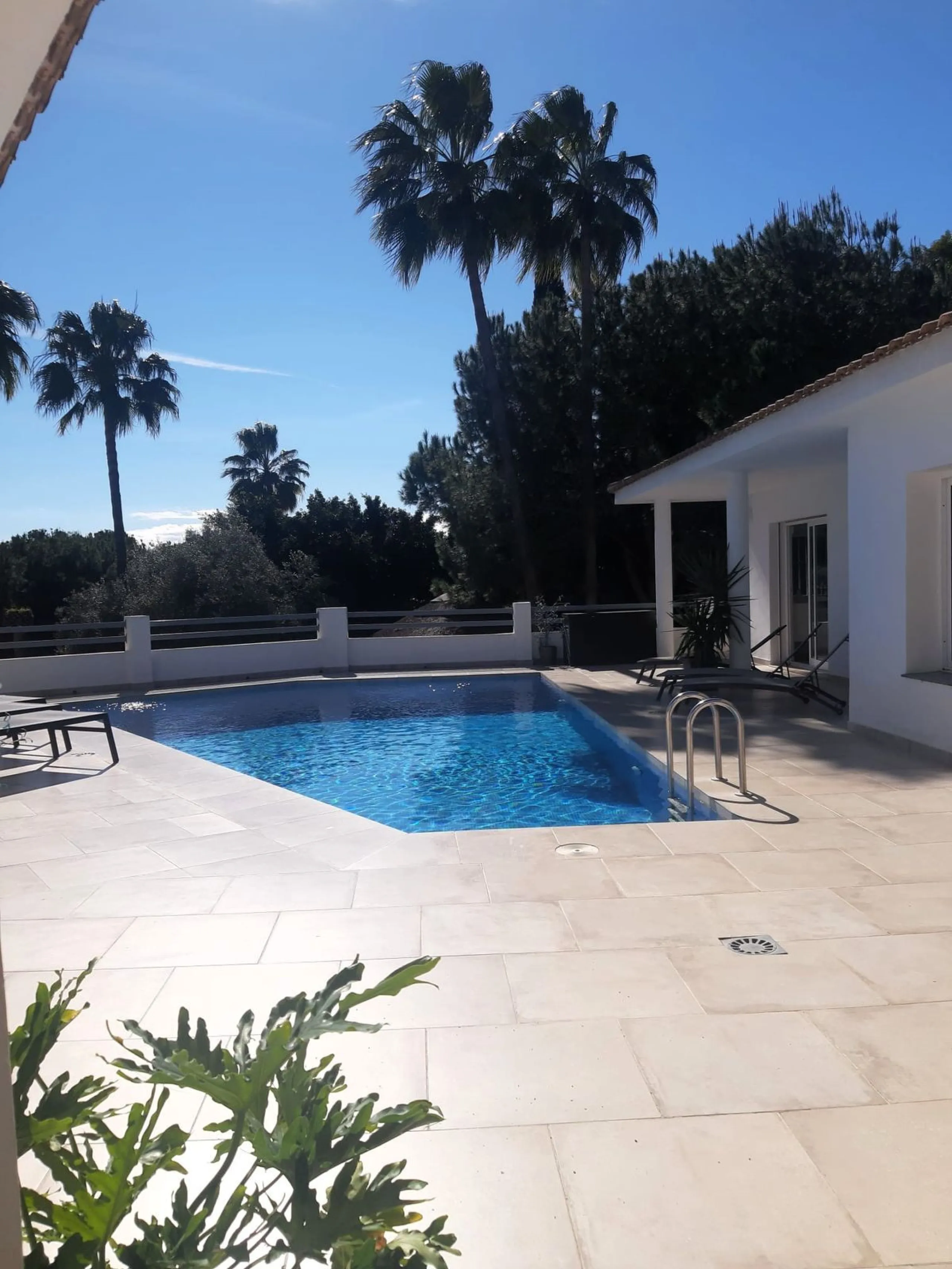 *** RARE FIND *** STUNNING  5 bedroom VILLA in LA SIERREZUELA, MIJAS